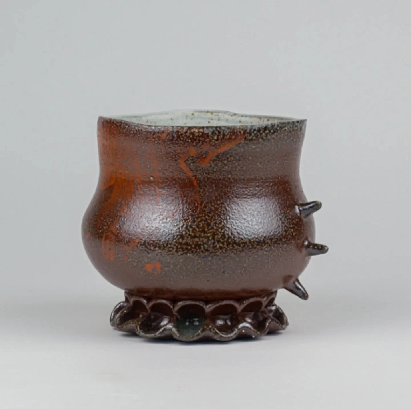 One of the planters I made and soda fired this summer while doing a ceramics residency @etsuartanddesign . It was enjoyable scaling up some of the forms I'd been working on in the months prior.