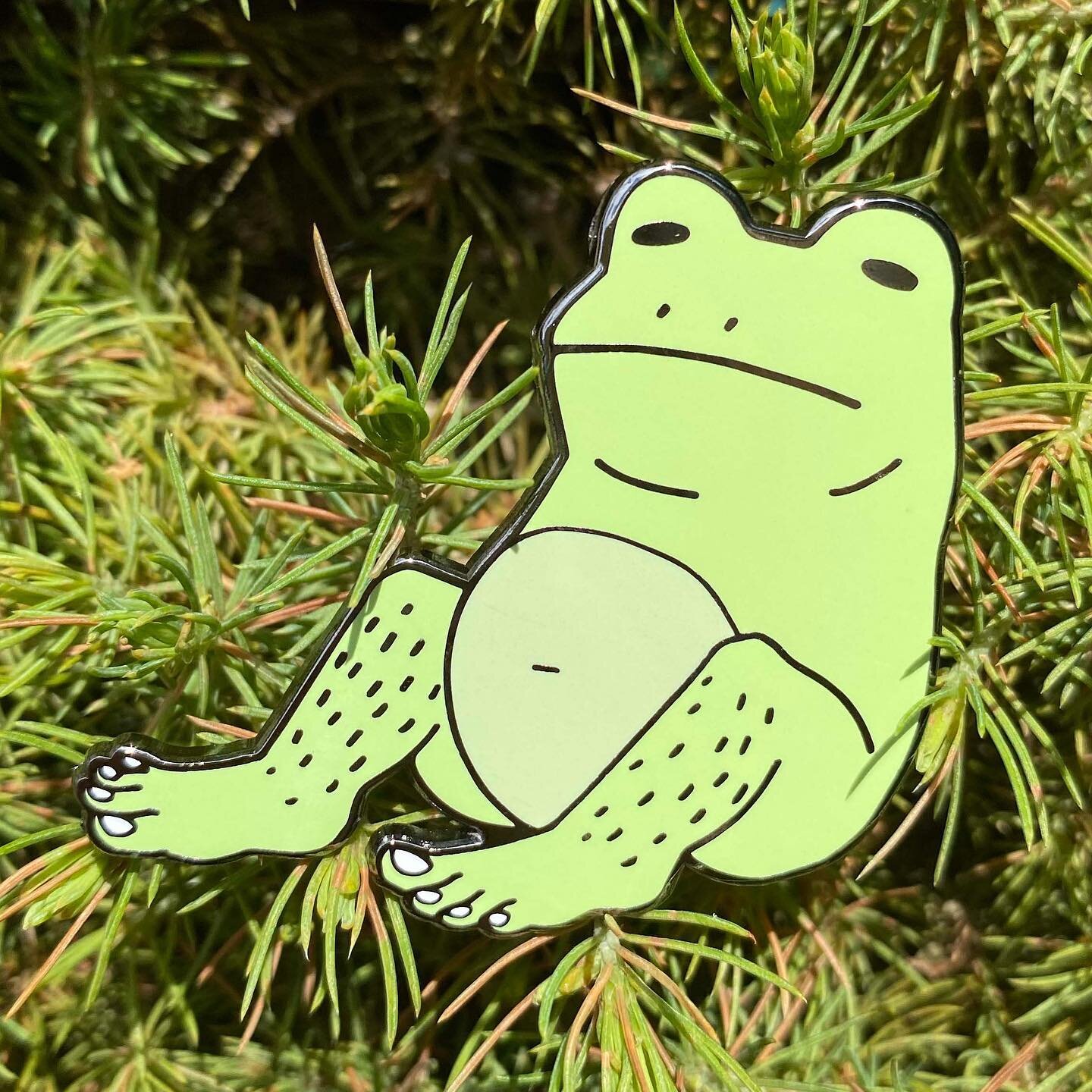 Todd pin 🐸 available in my store!

#totallynormalfrogs #enamelpin #pin #pinsofig #enamelpins #pins #pinstagram #frog #frogart #frogcore #frogpin