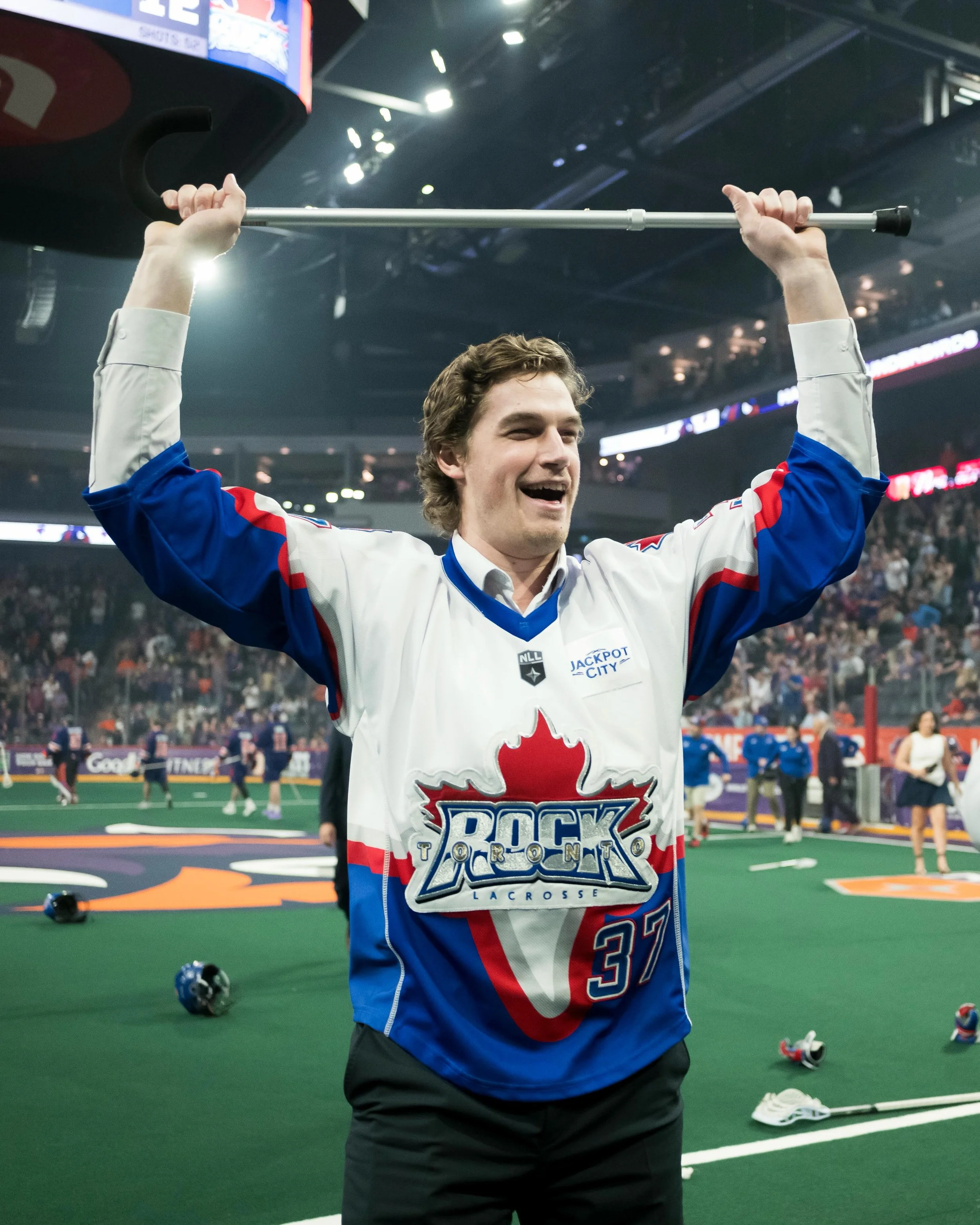 Can&rsquo;t wait to see you back on the floor soon @roberthudson_ #NLLChamps 🏆☝️