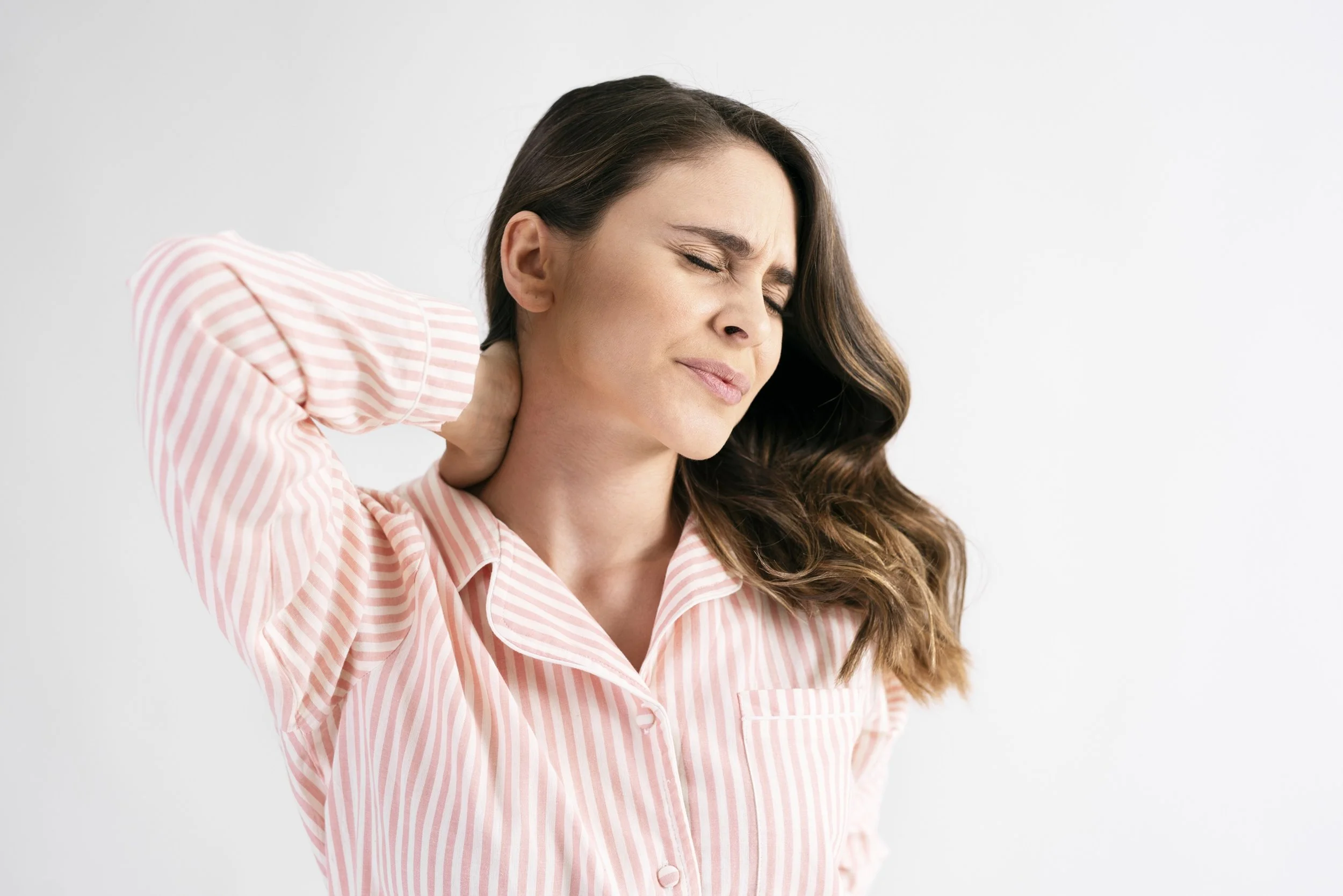 A Complete Guide to Neck Pain Triggers in Active and Sedentary Individuals