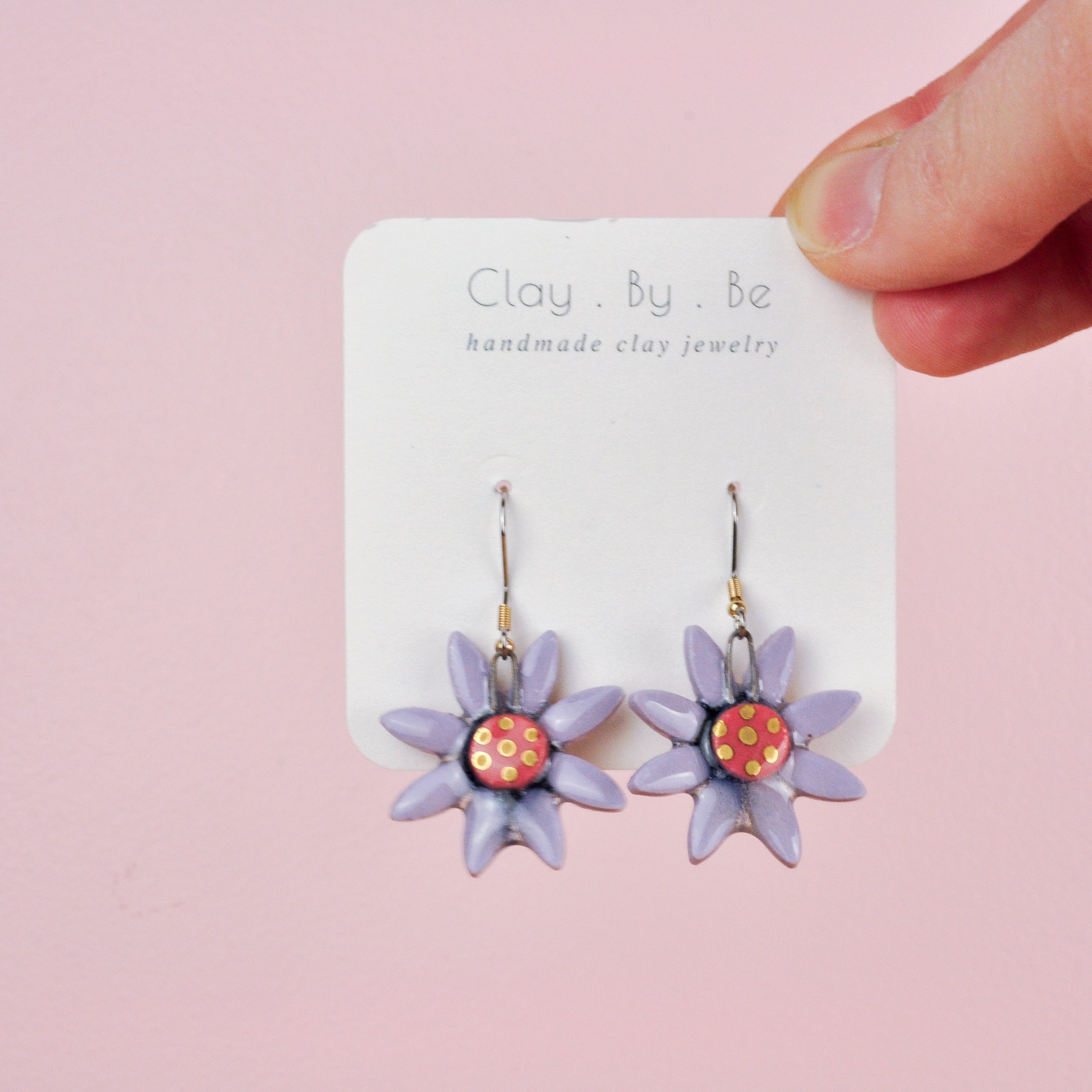 Lavender Daisy Earring