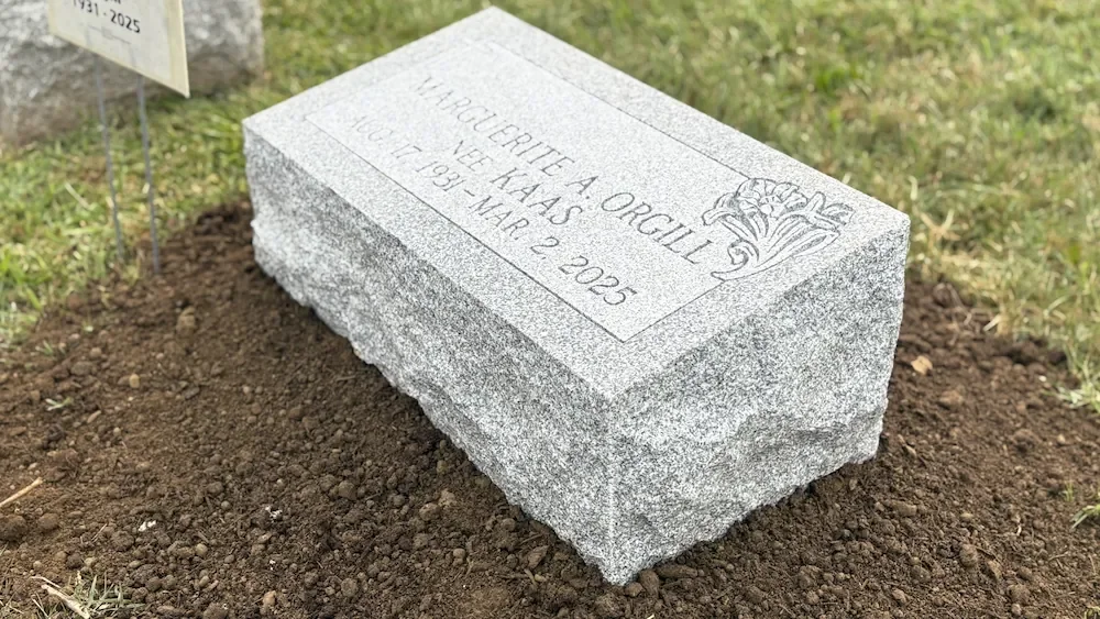 Side view of a beveled marker showing the viewing angle