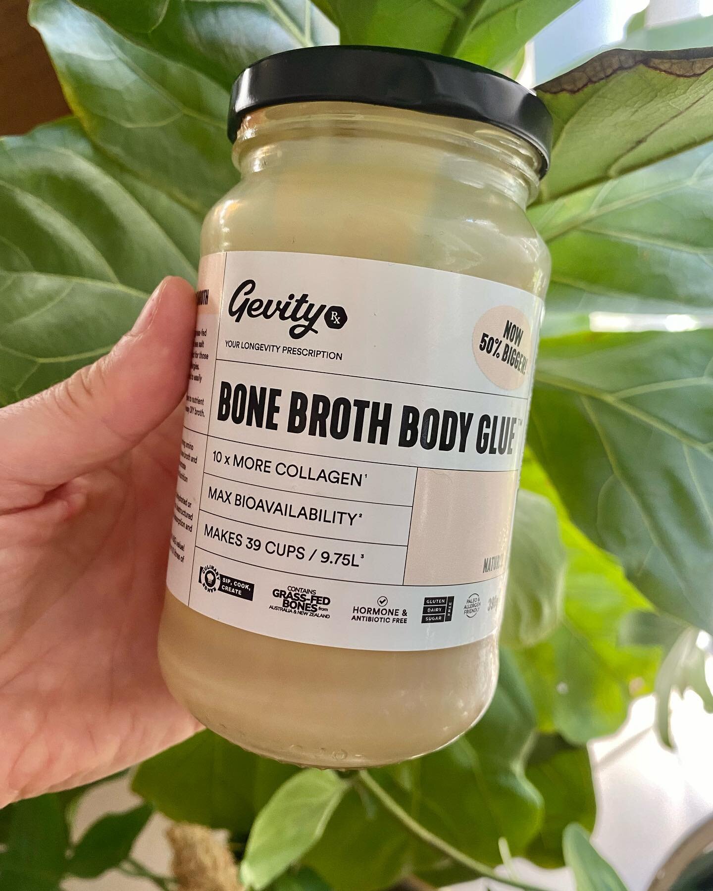Bountiful bone broth 🍲 

My slow cooker gave up the ghost last week, so this bone broth concentrate from @gevityrx has been a god send.
I love recommending bone broth to my clients for-
🍲supporting the immune system
🍲promoting digestive health
🍲n
