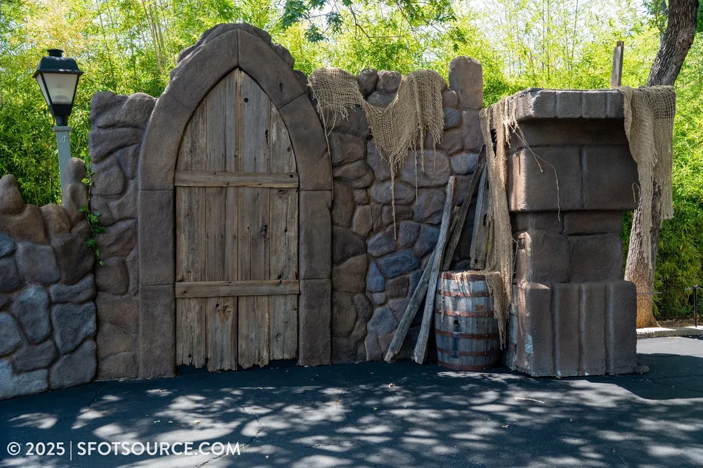 Set pieces for an expected scare zone have been built in Texas.