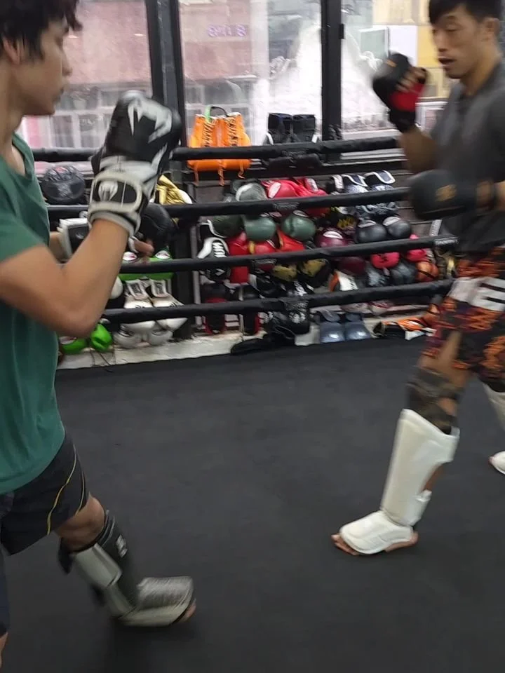 @jingemovement and @sami_ghamal getting ready for the Hong Kong MMA championship on 11 April 👊🏻
.
.
.
#mmatraining #mmafighter #hongkong