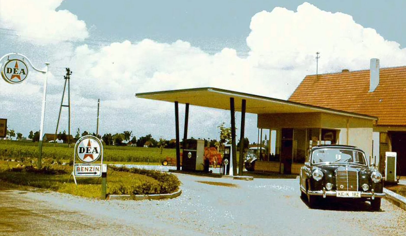 DEA Tankstelle 4.jpg