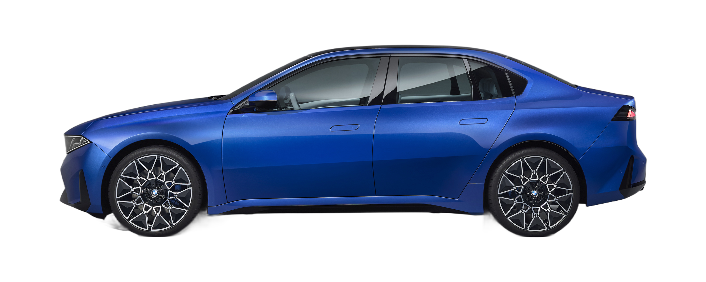 Novo BMW i3 50 xDrive azul visto de lado, em fundo branco