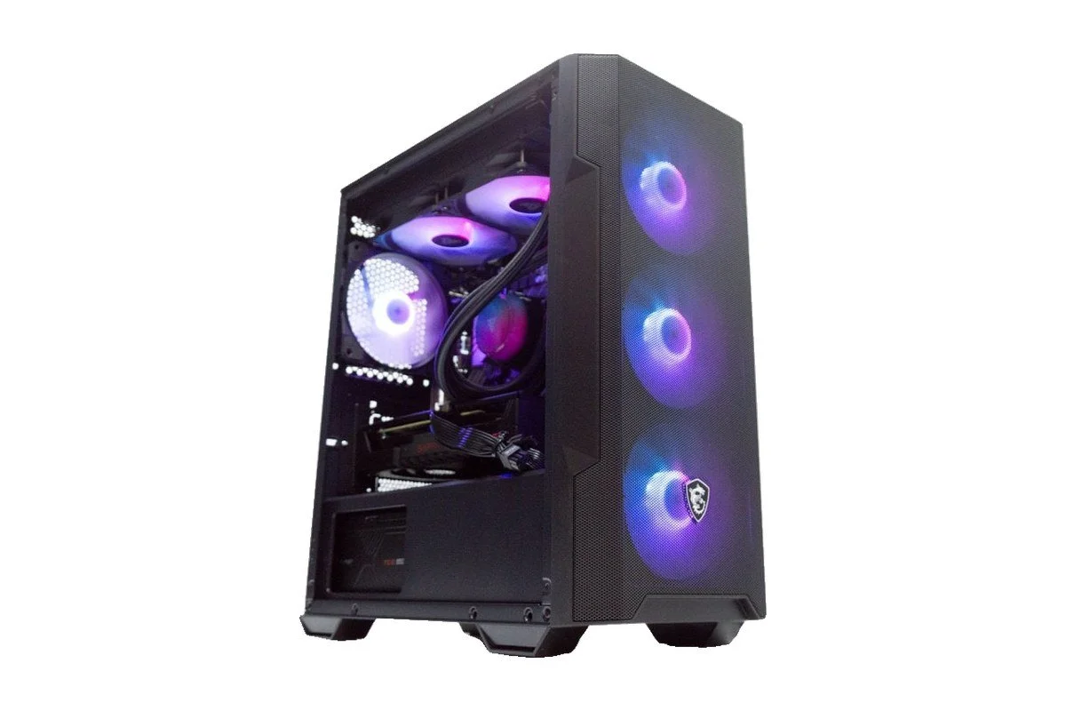 PC gaming PcCom Ready com caixa preta e ventoinhas RGB