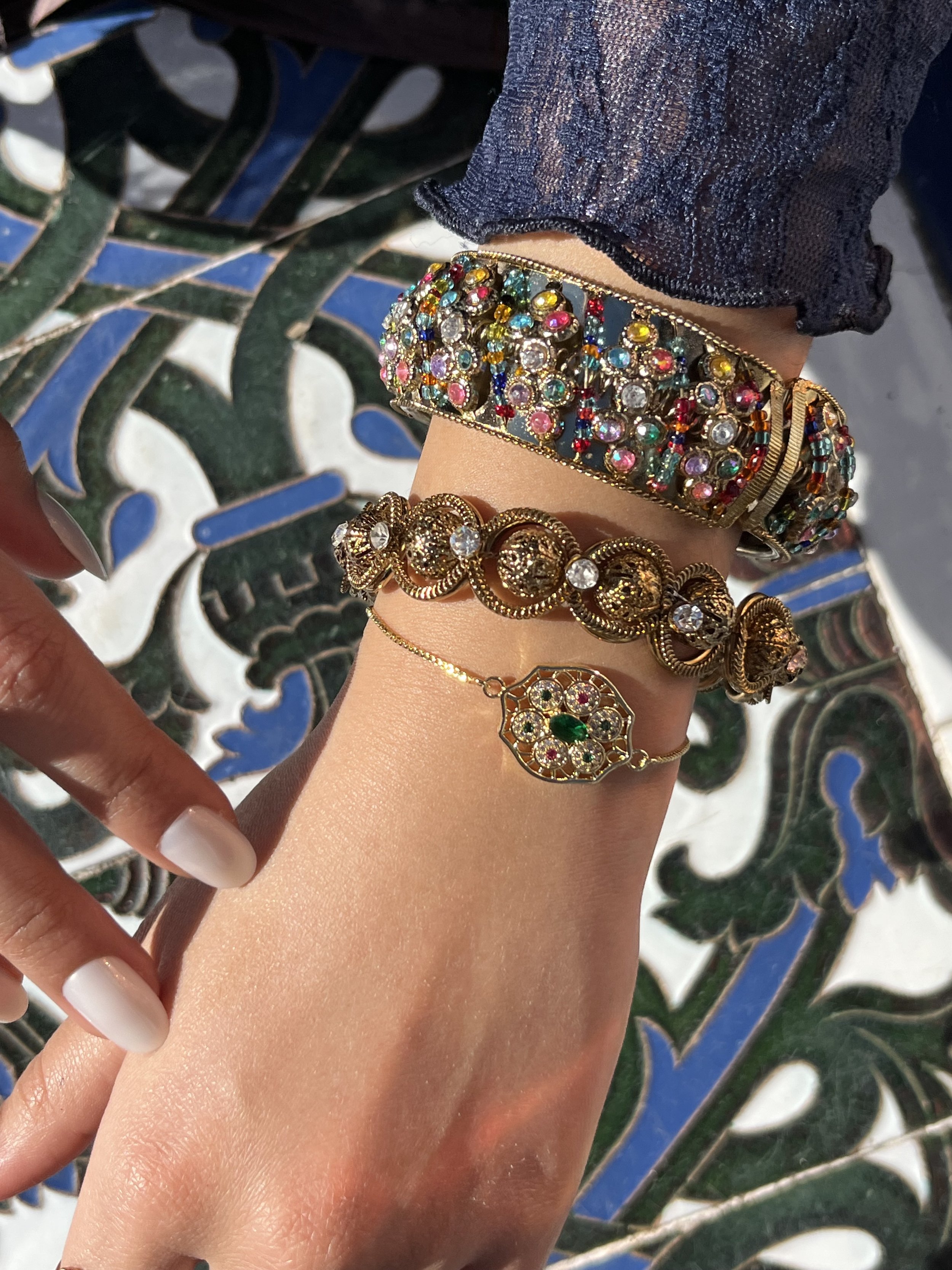 amuleto dorado floral  ꕥ Marwa ꕥ