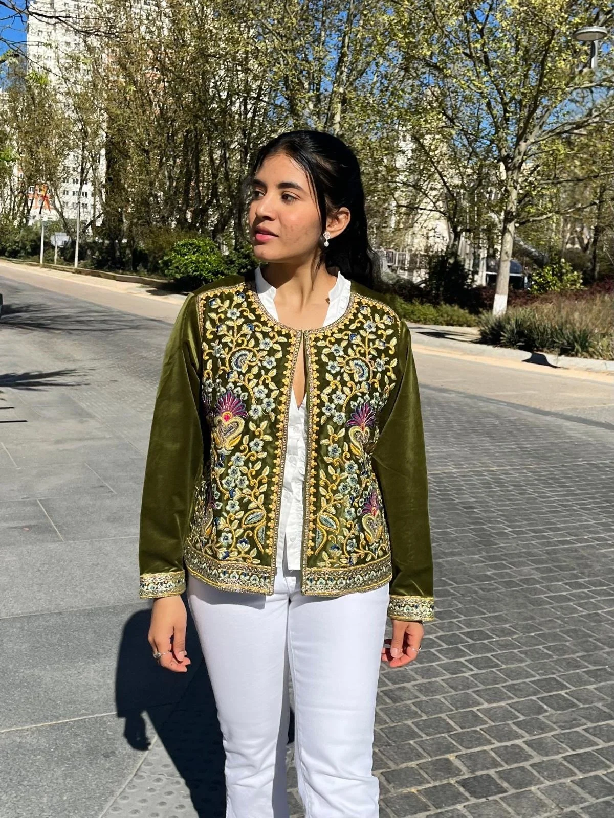 chaqueta velvet bordada floral .✦ ݁˖