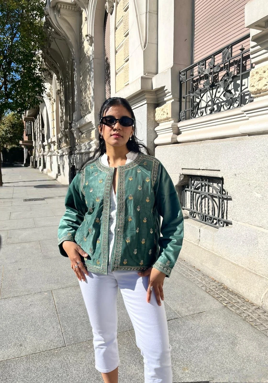 chaqueta velvet bordada mini brillos ✧˖°.