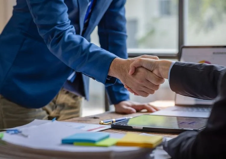 handshake-business-owners.jpg