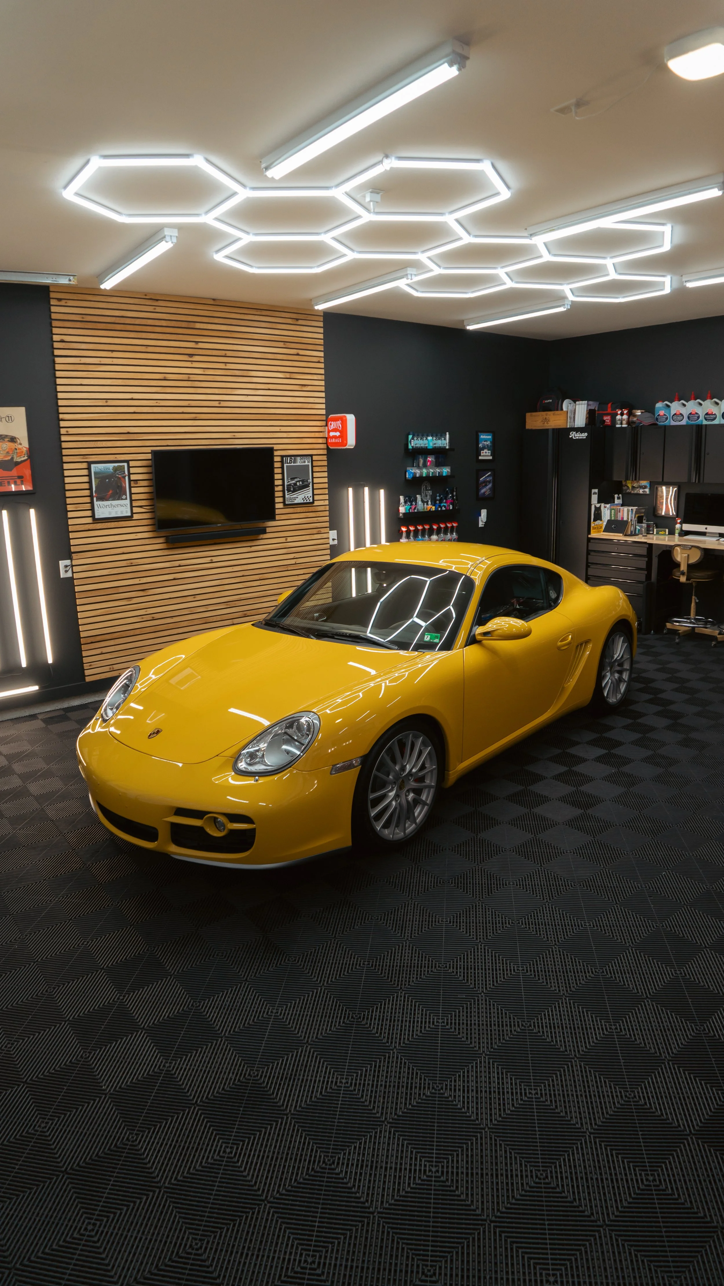 #032 - 2006 Cayman S