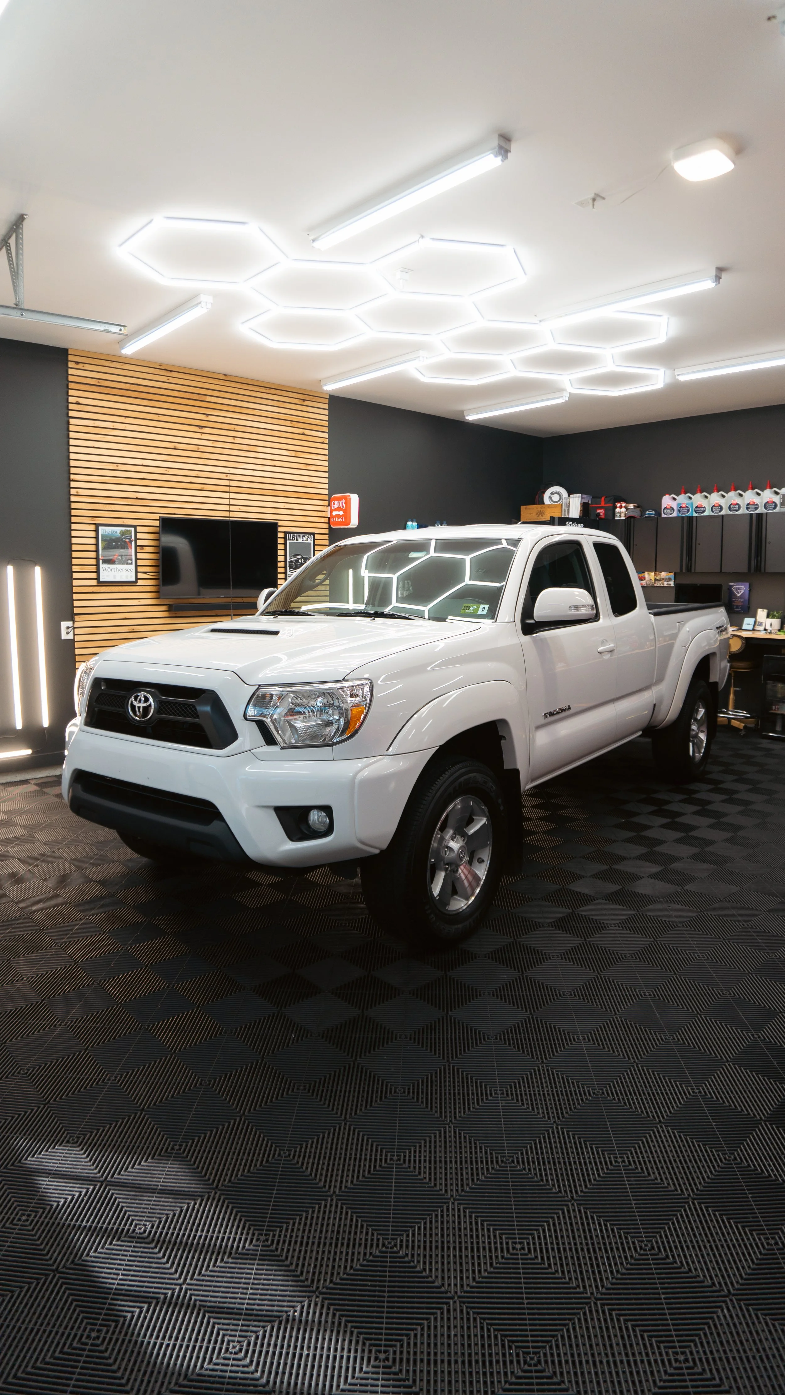 #016 - 2014 Toyota Tacoma