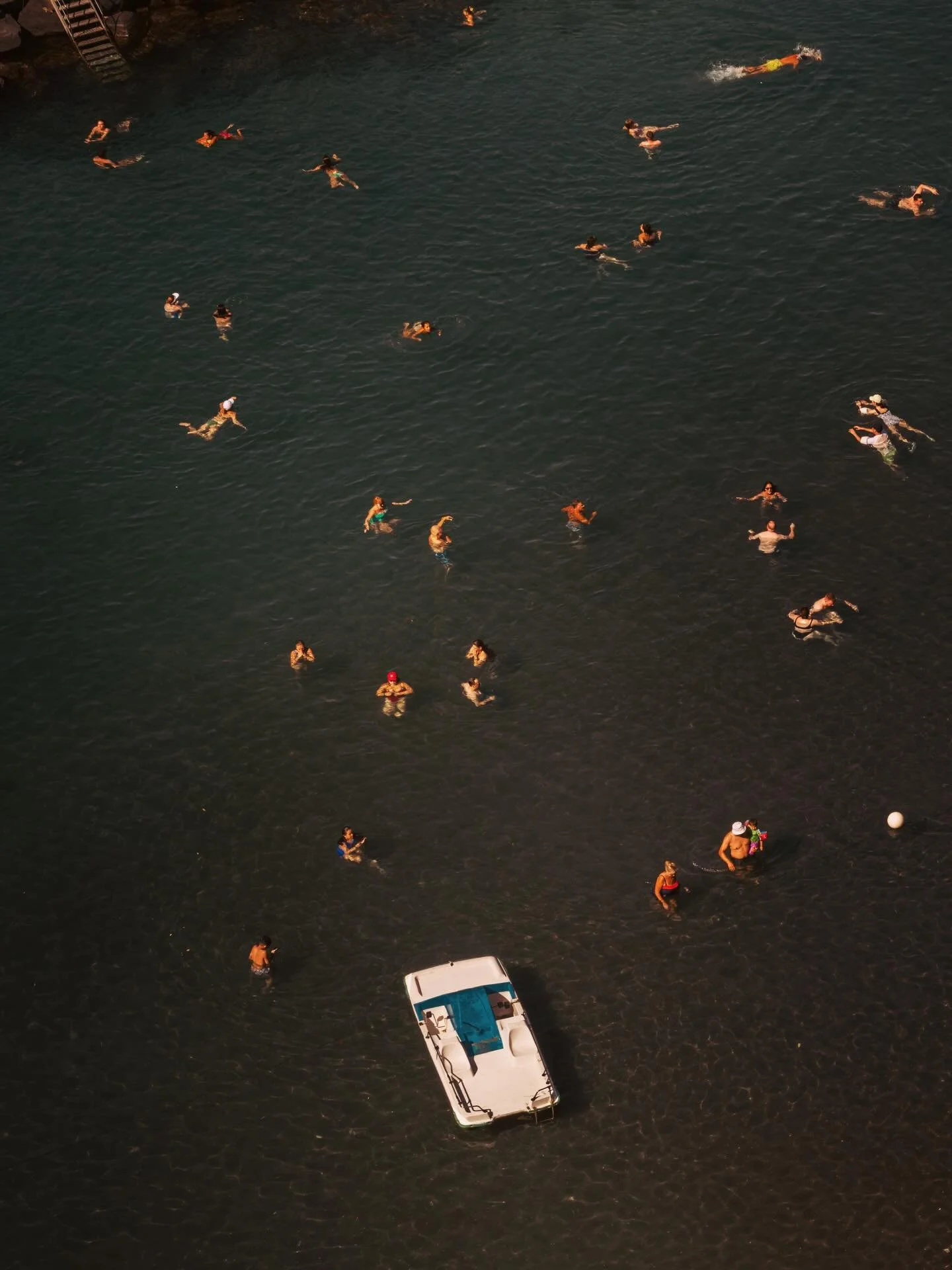 Carefree. 

Summer along the Amalfi Coast.

From the Amalfi, Summer Rhythm journal. 
Link in bio. 

#mediterraneanlife #visualjournal #coastalphotography #fineartprint #amalficoast