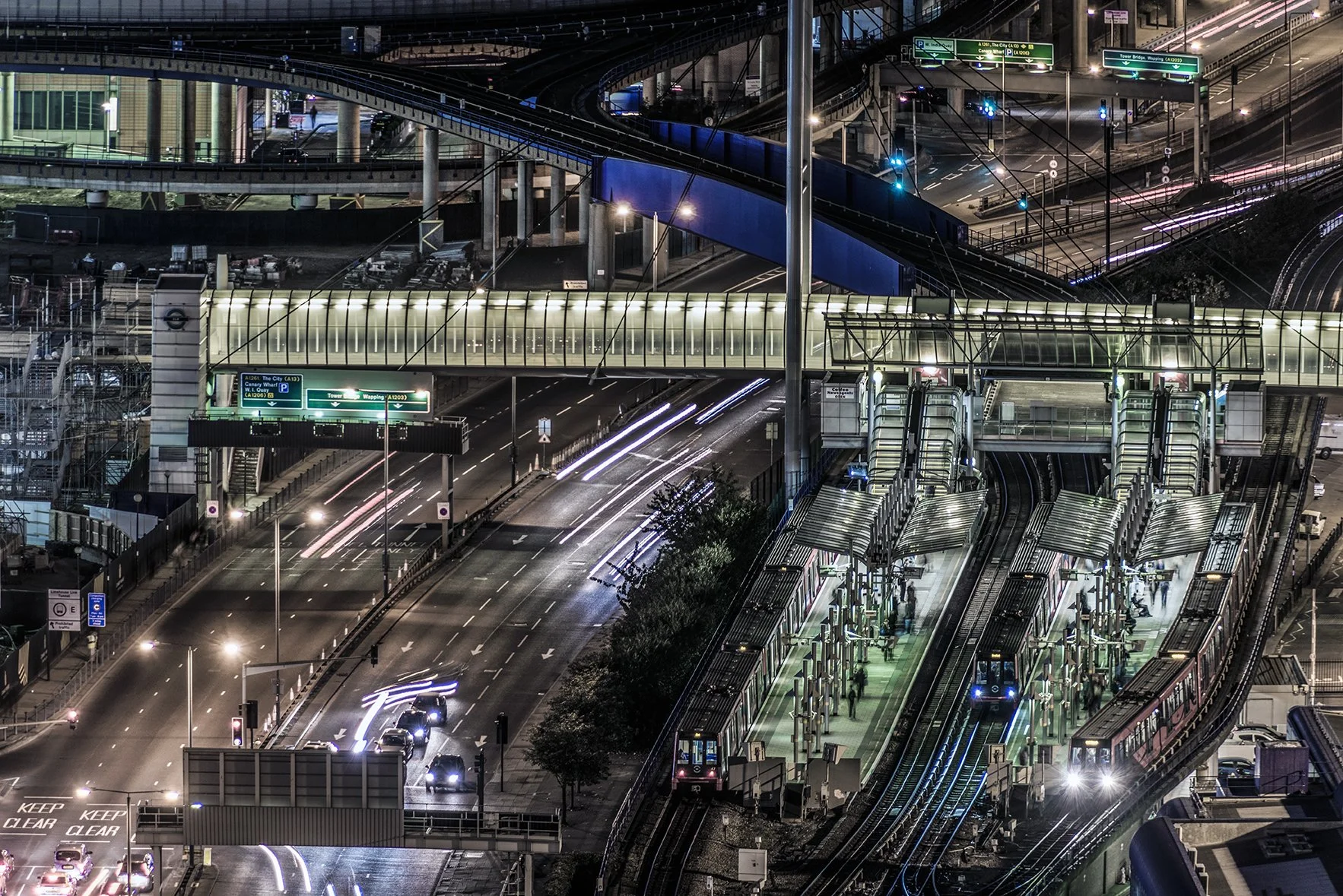 night,DLR_London.jpg