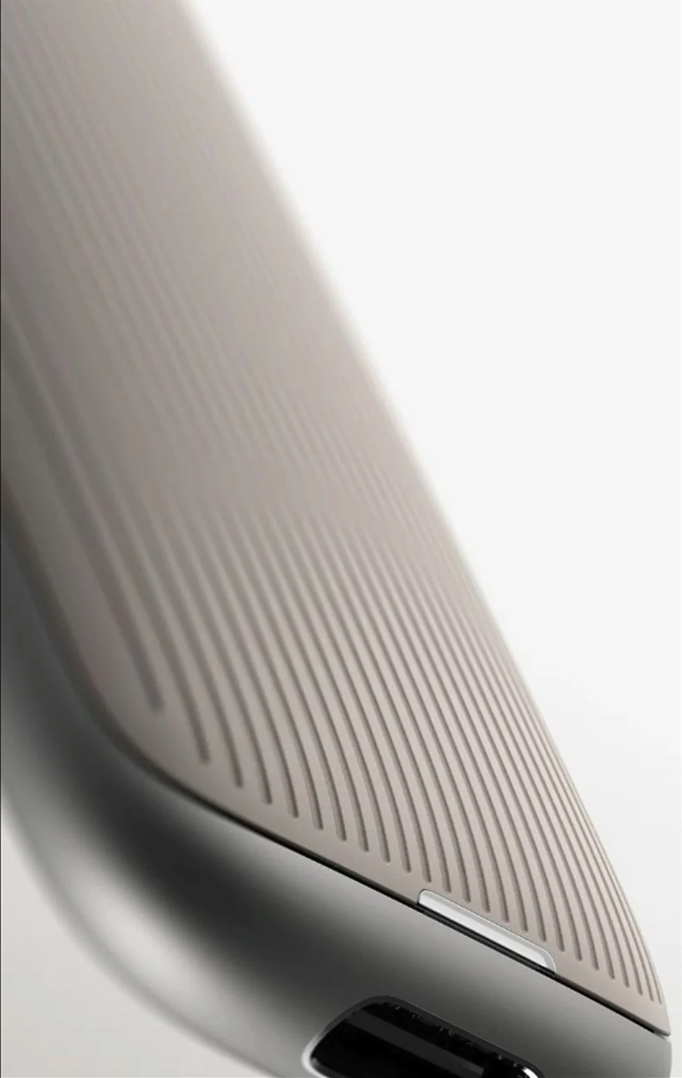 Tactile Touch: Subtle textured surfaces enhance grip in wet conditions while reinforcing stability and control.