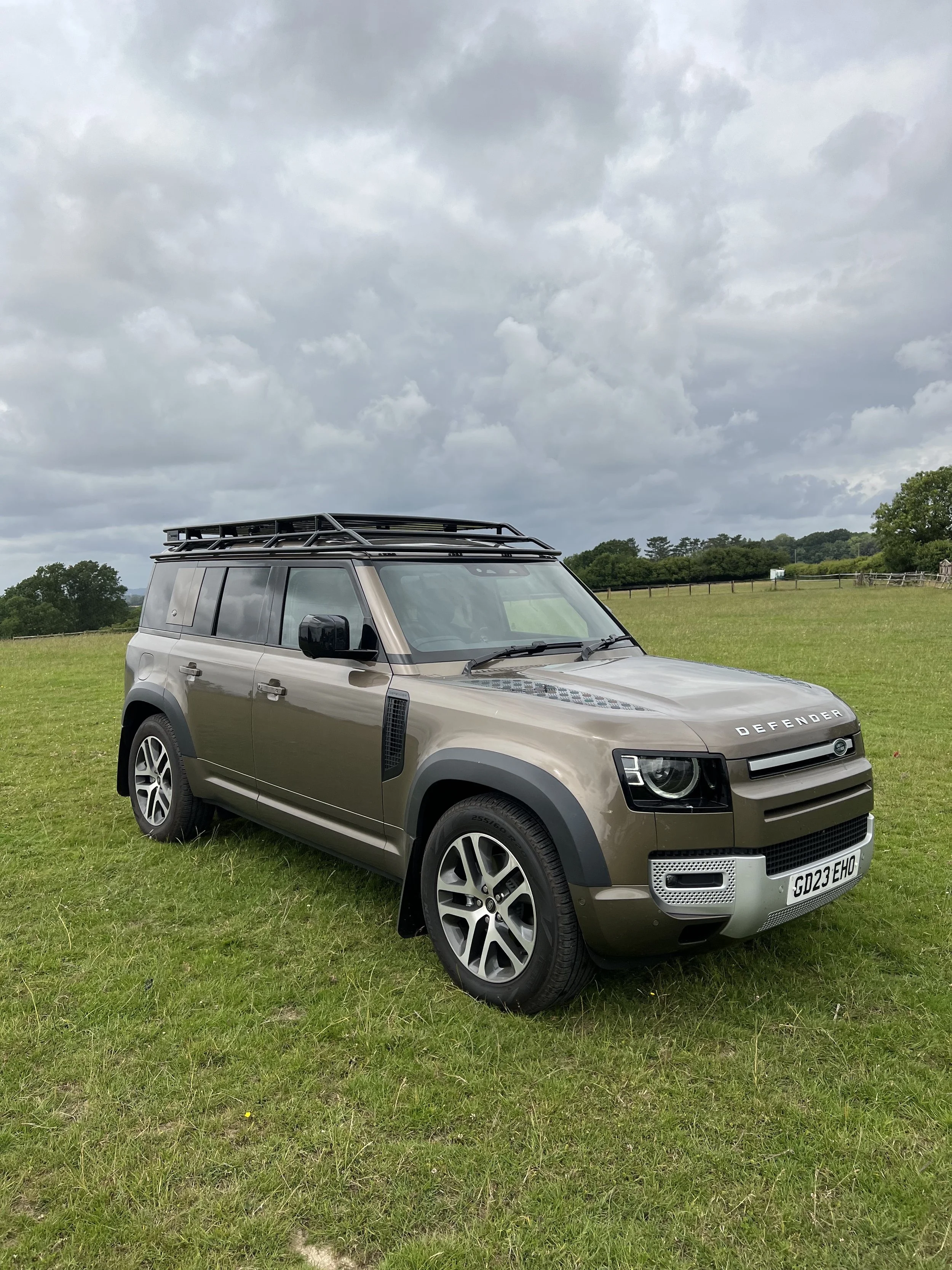 Front view - Gold Defender 110