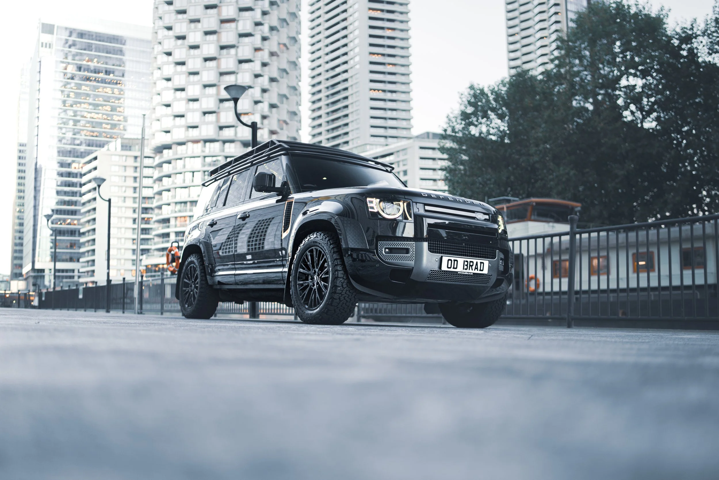 From the ground - Defender 110 roof rack profile from the ground