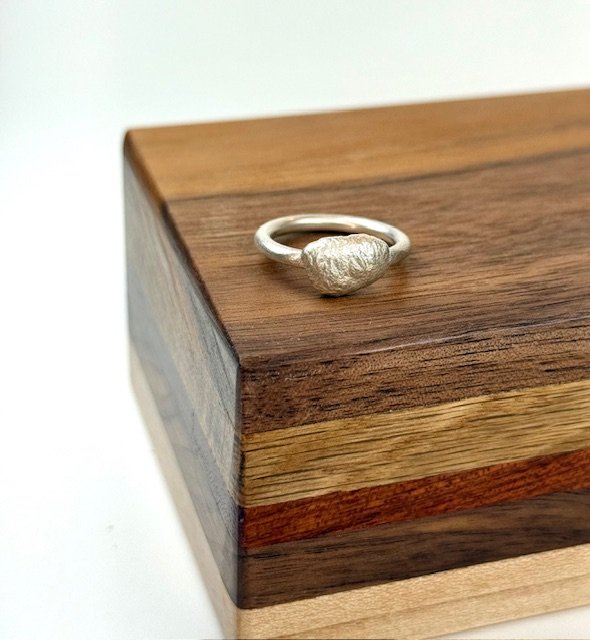 Org Pebble Ring oval.jpg