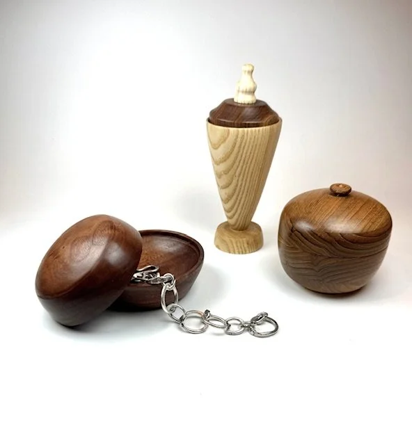 Trinket boxes with bracelet.jpg