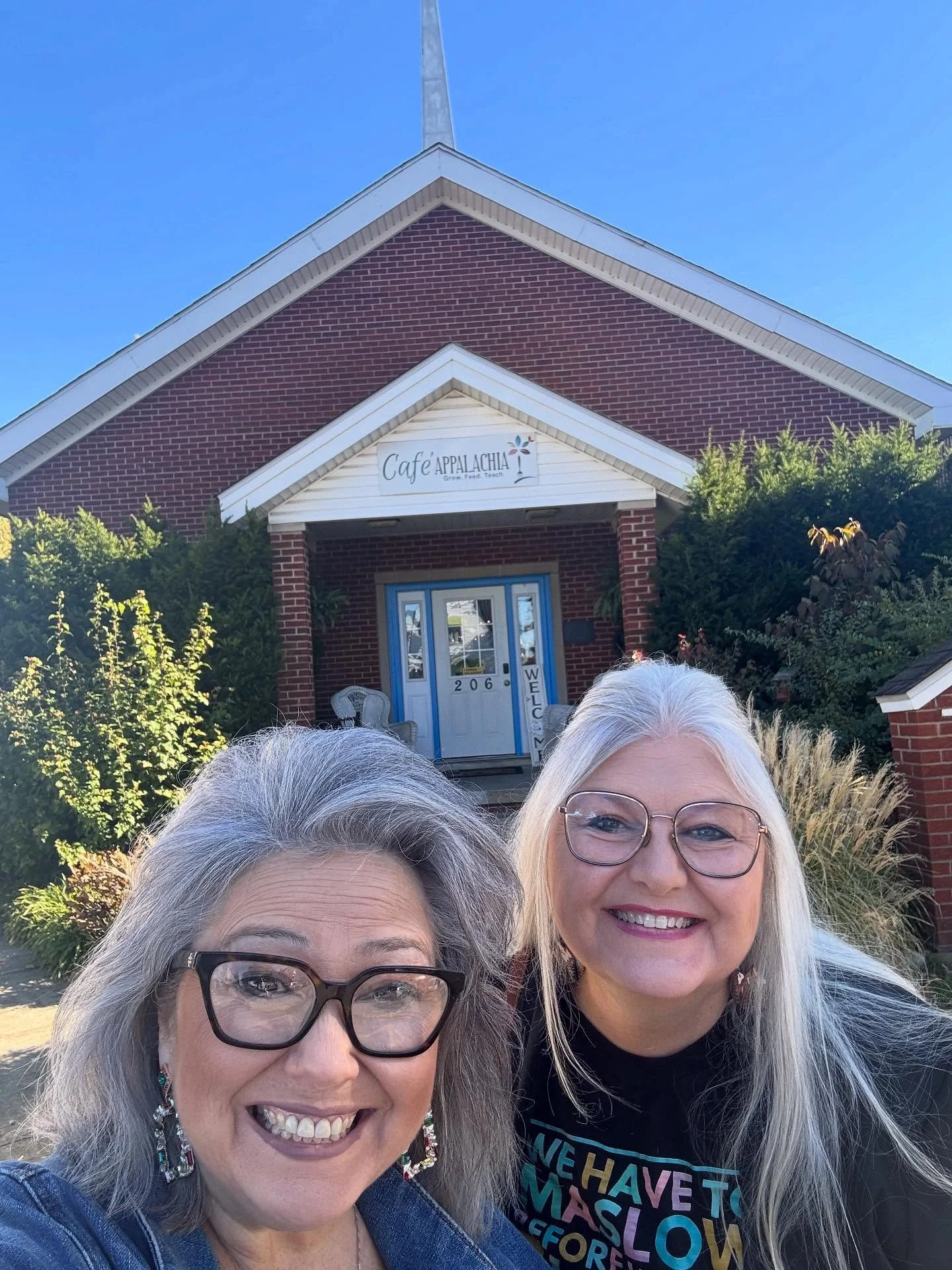 Ready to get our day started-  We went to a little restaurant that is a mission in  the city for abused and recovering women.  Every small step makes a difference. ❤️