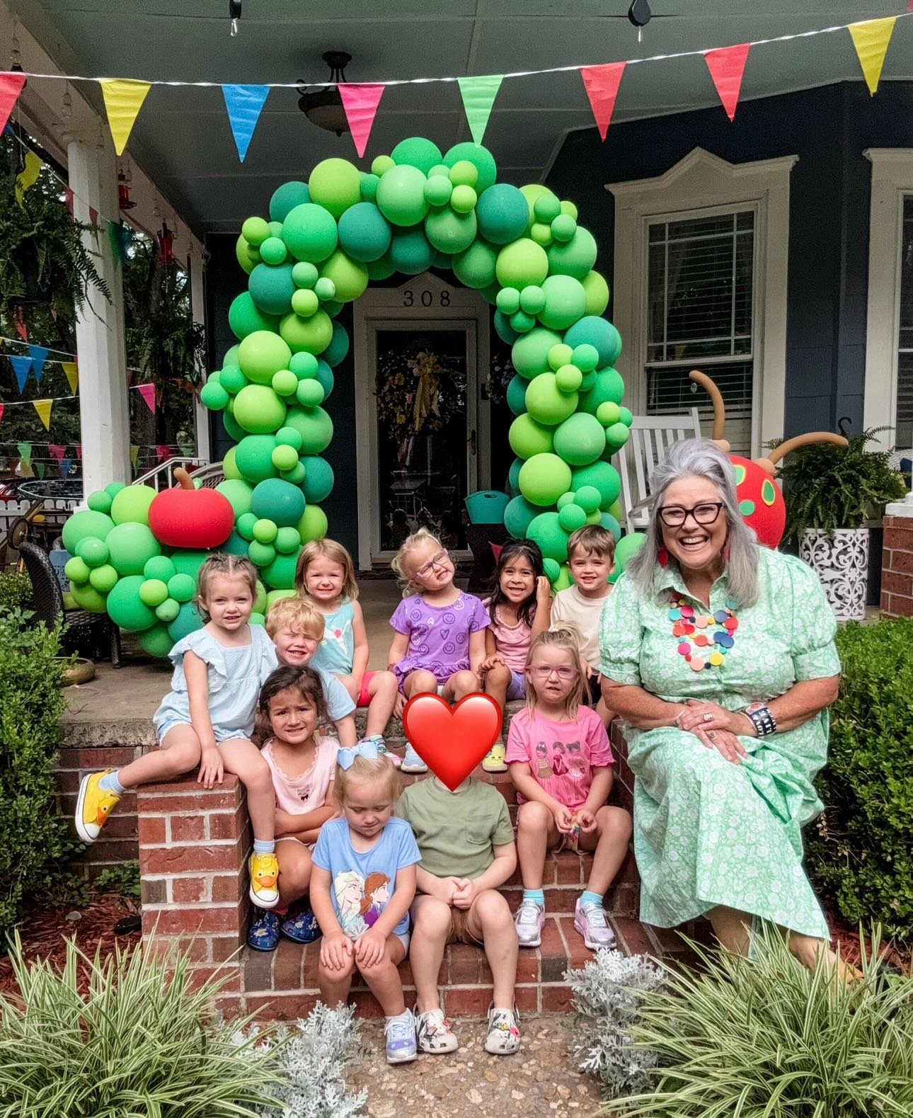 Today&rsquo;s conference thank-you goes to @daniellenbarham of @barhamballoons 

Yes&hellip; she&rsquo;s my daughter. But she&rsquo;s also the reason our events always look a little extra.

Anytime I say, &ldquo;I think we need a balloon structure,&r