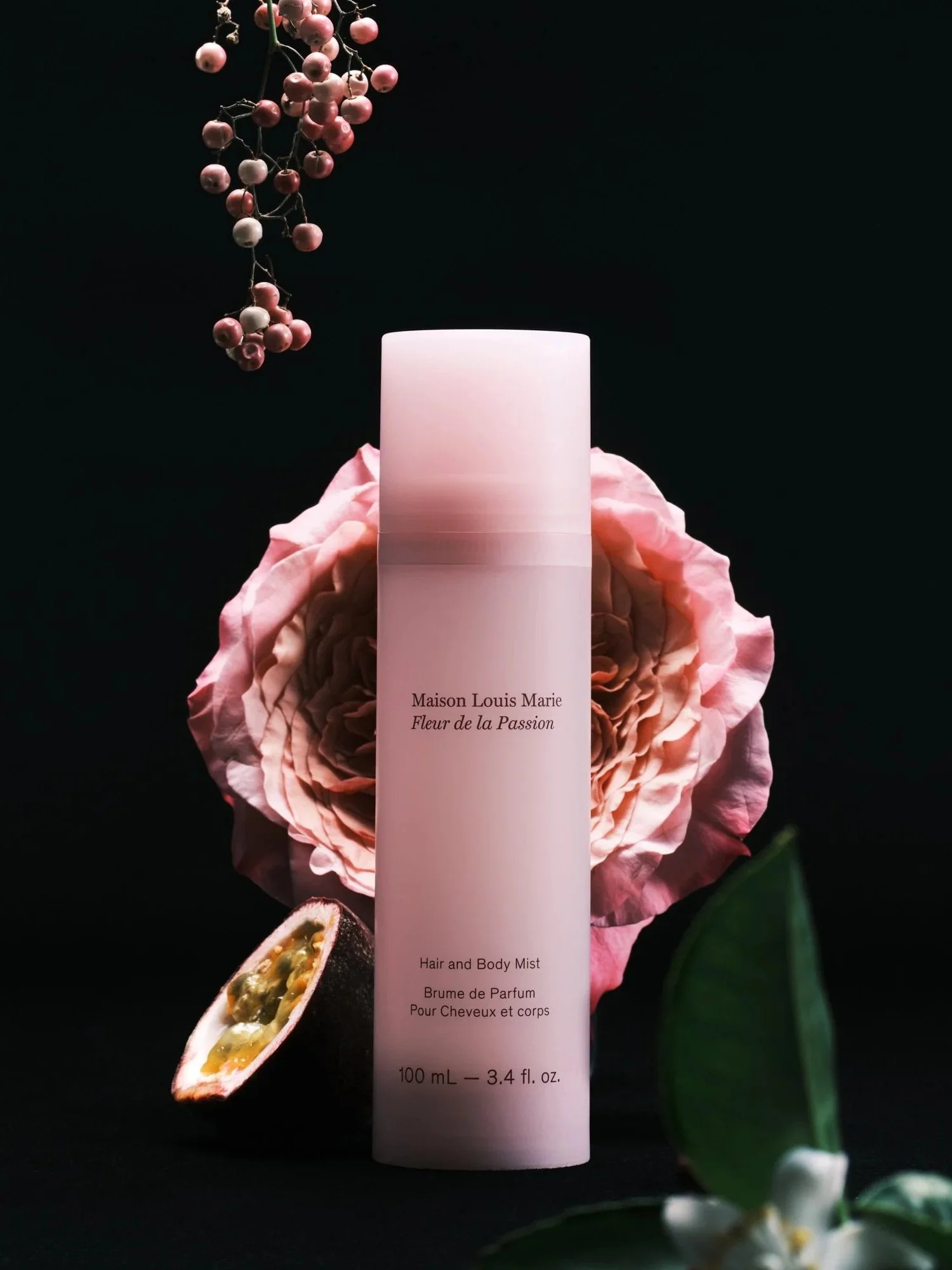 250305_MML_23_BodyMists_FleurdelaPassion_IngredientsShot_1190-AS_v2_1x1.jpg
