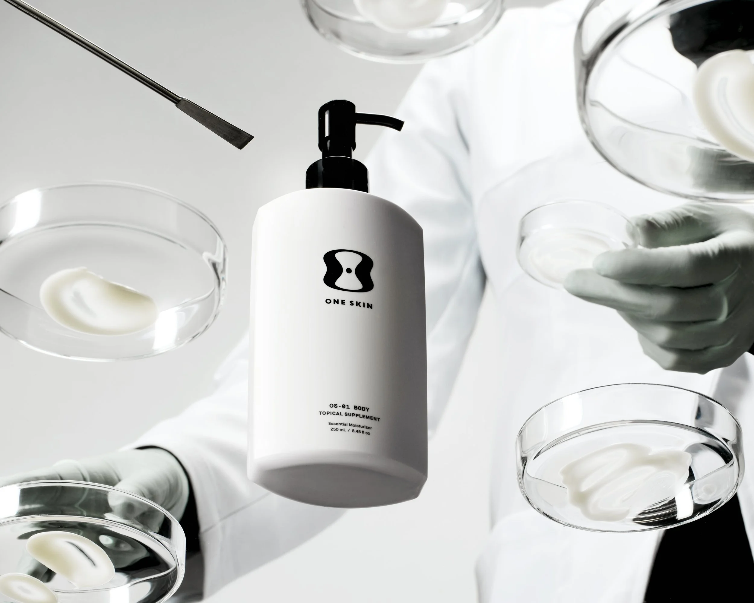 Lab_Shot_04_Body_Moisturizer_Hero_4106_C.jpg