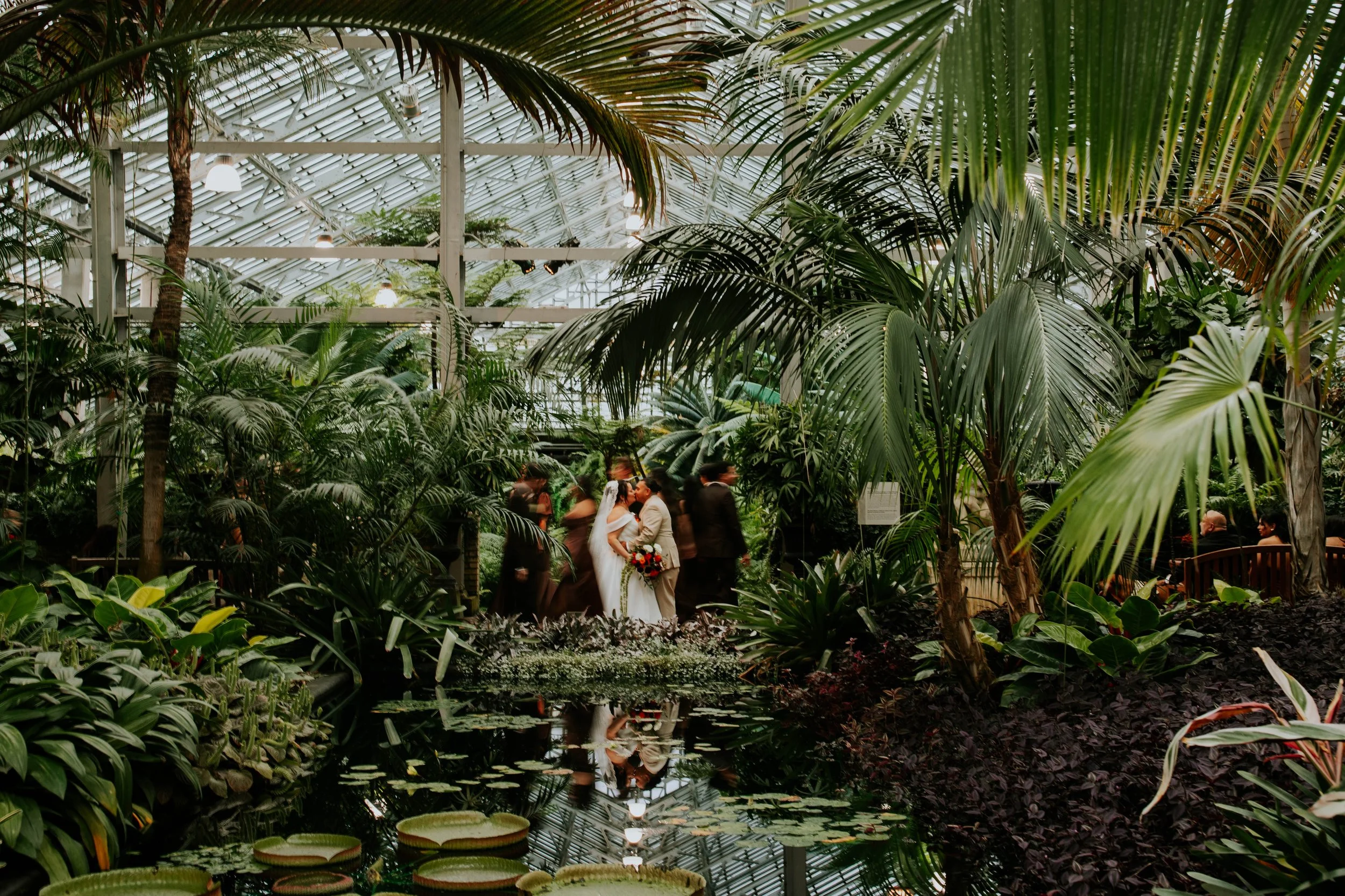 20251108.CHICAGO.EF.SAMMY.MIGUEL.WEDDING.FRAZIER.CONSERVATORY204.jpg