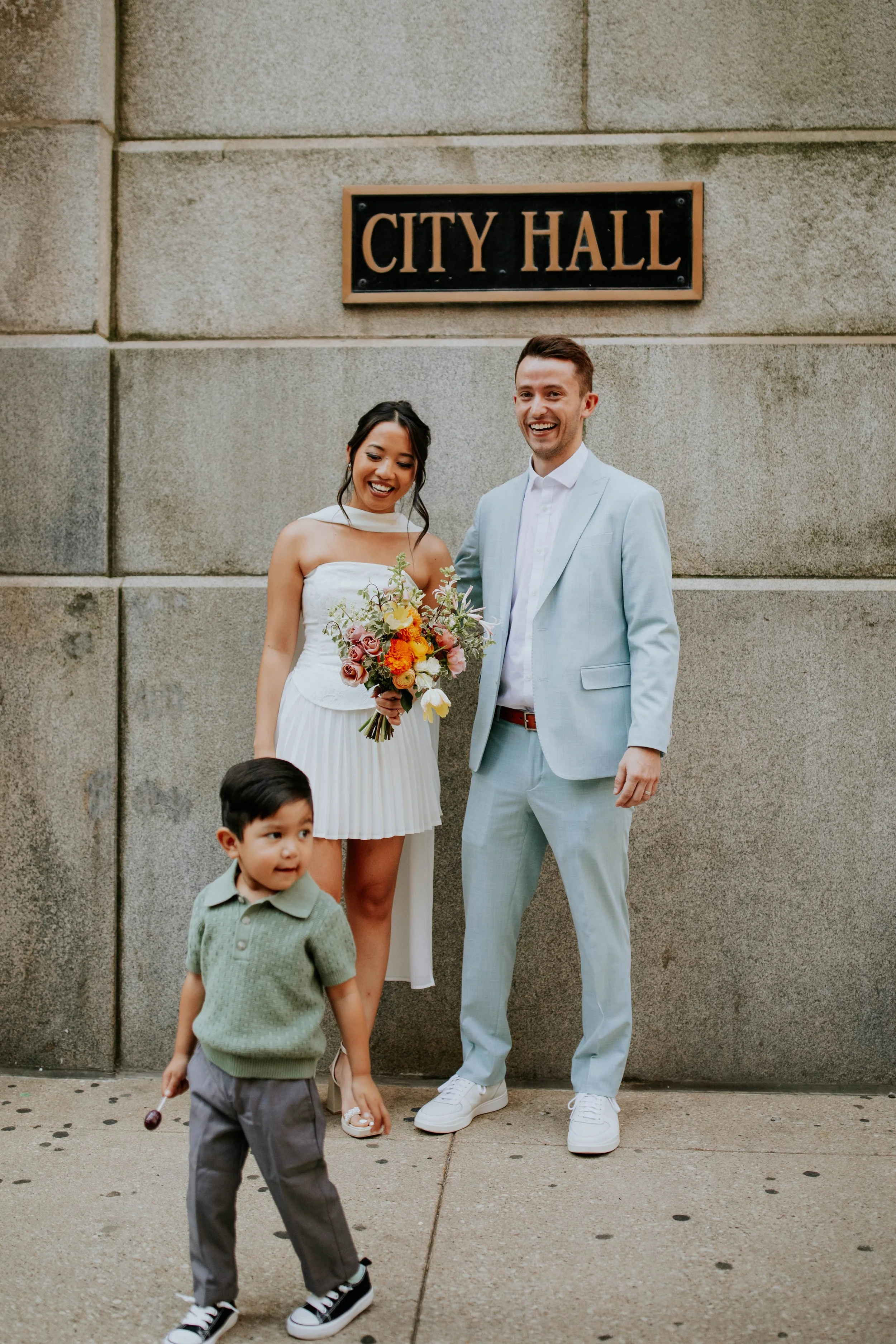 20250807.CHICAGO.EF.CAS.KYLE.ELOPEMENT.CITYHALL110.jpg