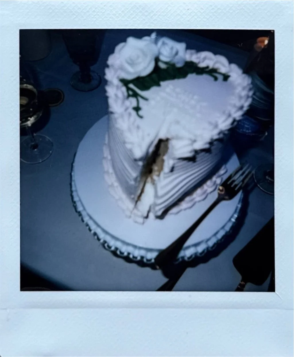 e&amp_v9.jpg