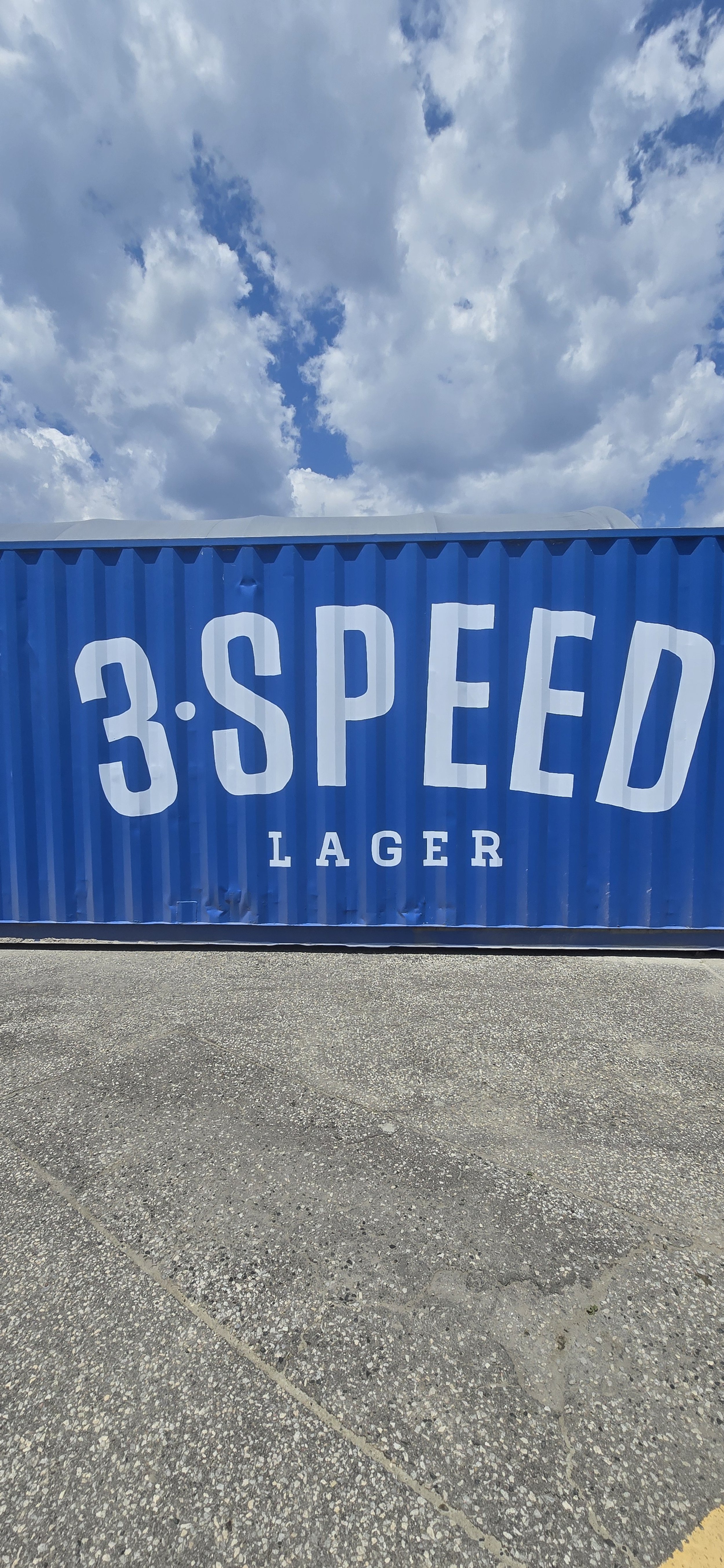 3 speed lager shipping container amsterdam.jpg