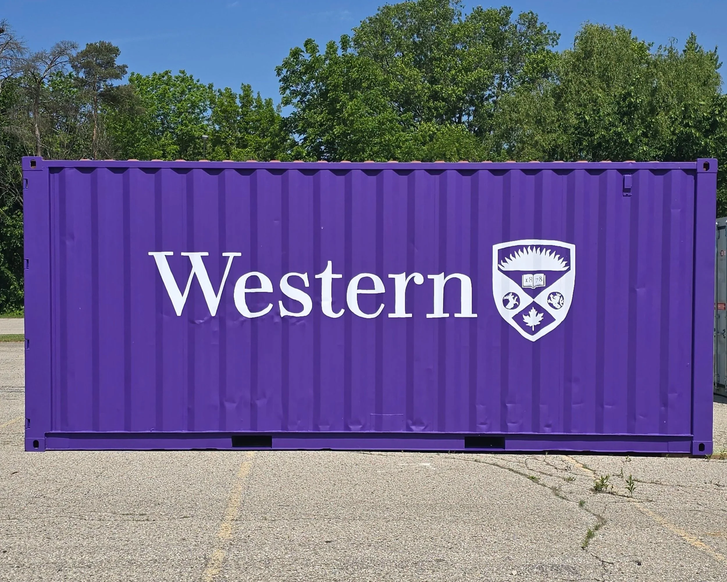 Logo and fresh colour on a used shipping container