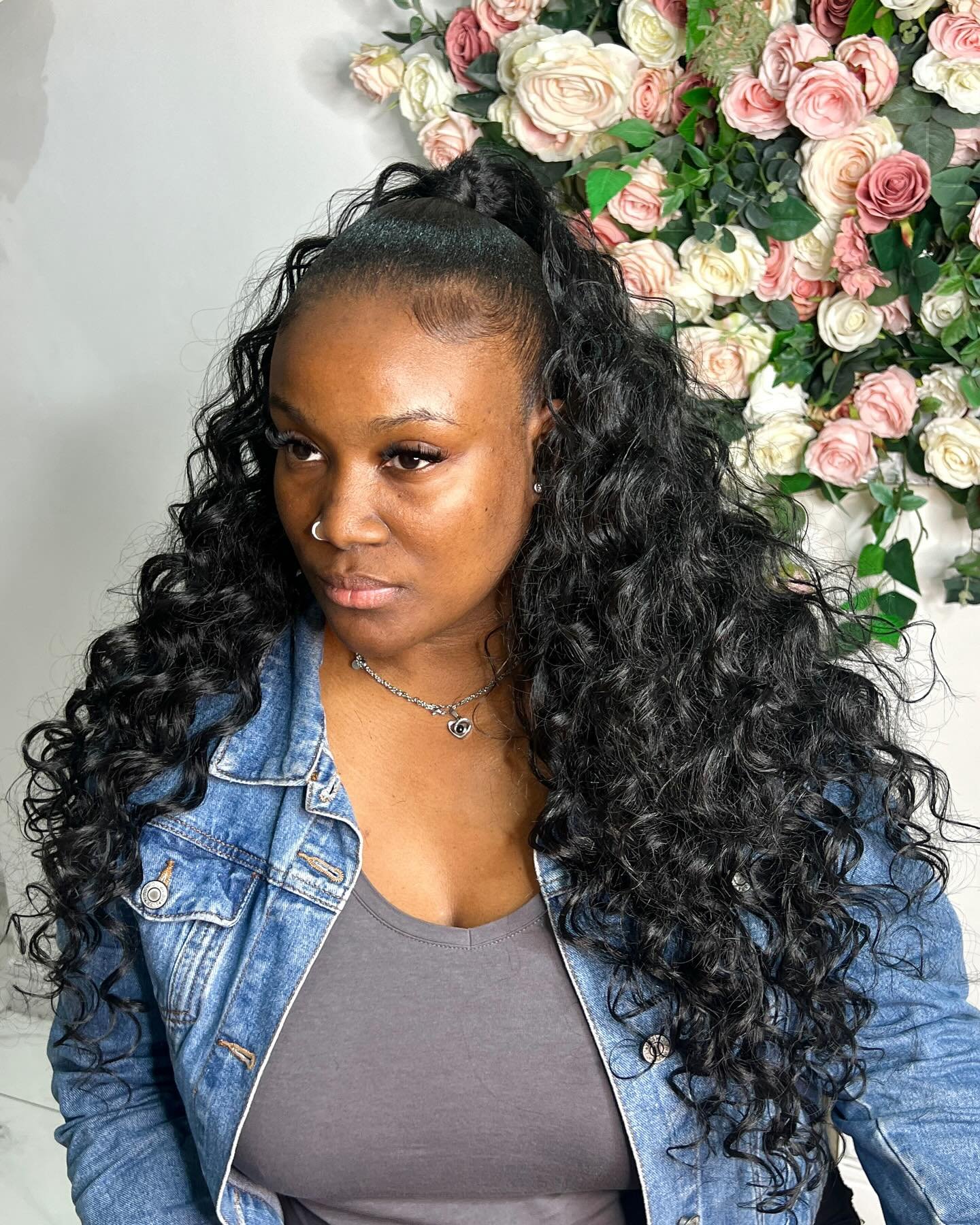 Half up half down with curly hair 🥰
&bull;
&bull;
&bull;
&bull;
#hairstyle #halfuphalfdown #beckenham #curlyhair #blackhair