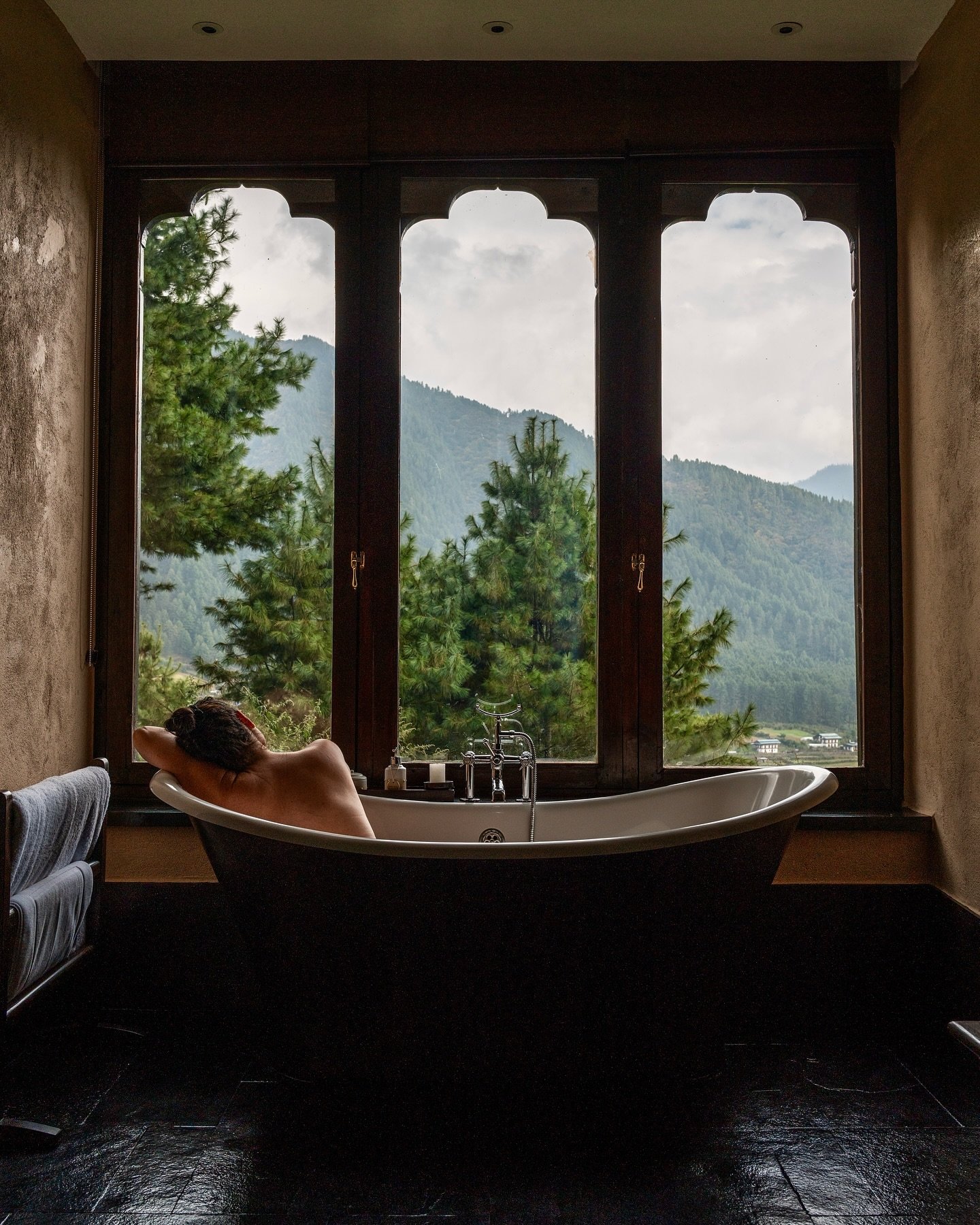 @gangteylodge is a 5 star properties unlike any other. The attention to detail, thoughtful care, and the way the staff anticipated everyone&rsquo;s needs made it the dreamiest, coziest, friendliest stay.

All images taken by me. On @leicacamerausa Q3
