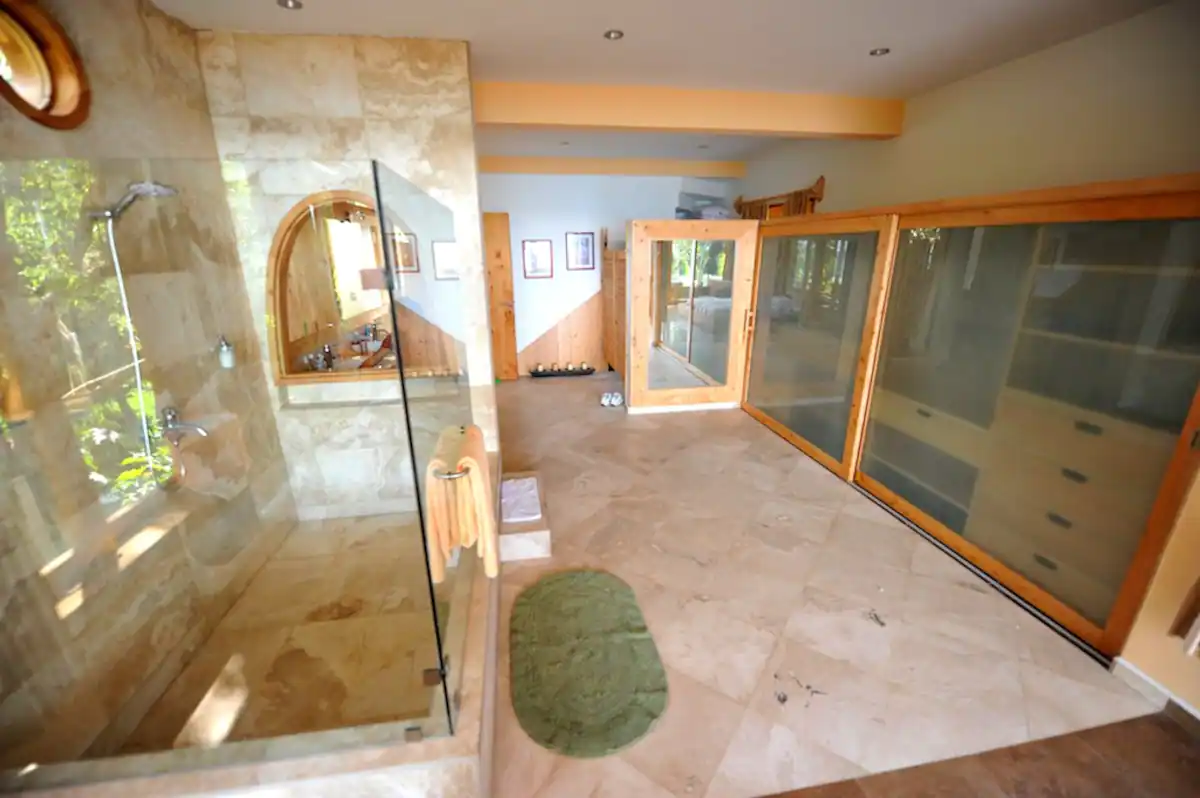 airbnb-lakeside-_0013_9839b048_original.webp.png