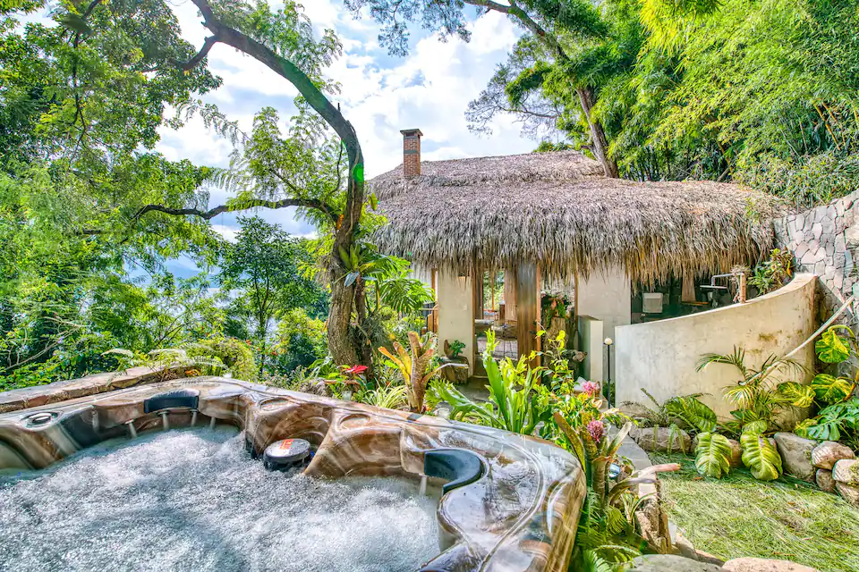 airbnb-san-marcos-jacuzzi_0020969e7727-26a1-4241-9525-9b98bbc4c2d0.webp.png