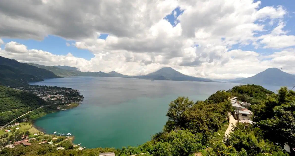 airbnb-lakeside-_0002_1de6839a_original.webp.png