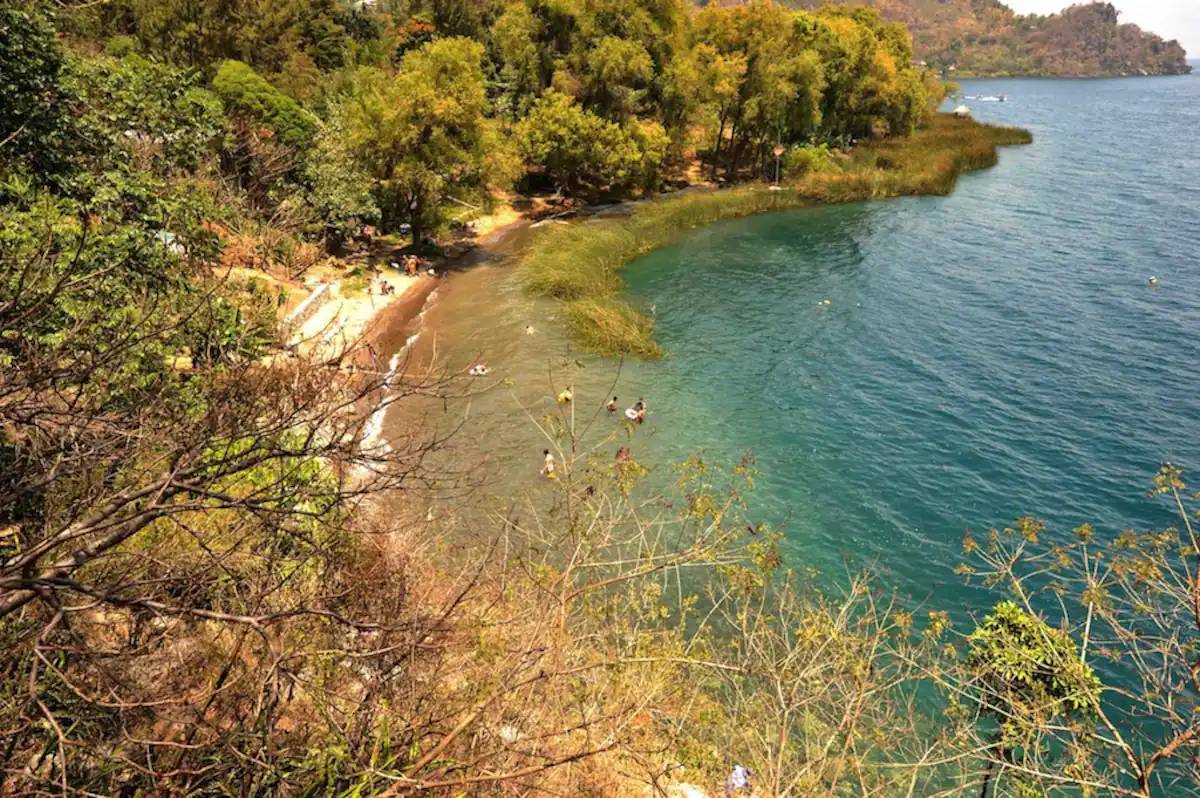 airbnb-lakeside-_0005_394d5352_original.webp.png