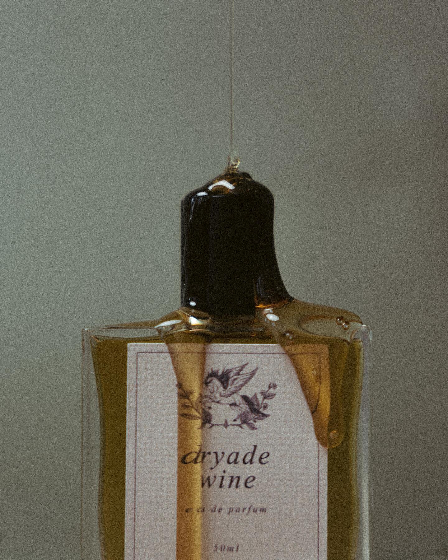 If you&rsquo;re looking for an intoxicating, honeylike fragrance for spring, Dryade Wine is it.

Explore more at the link in bio.