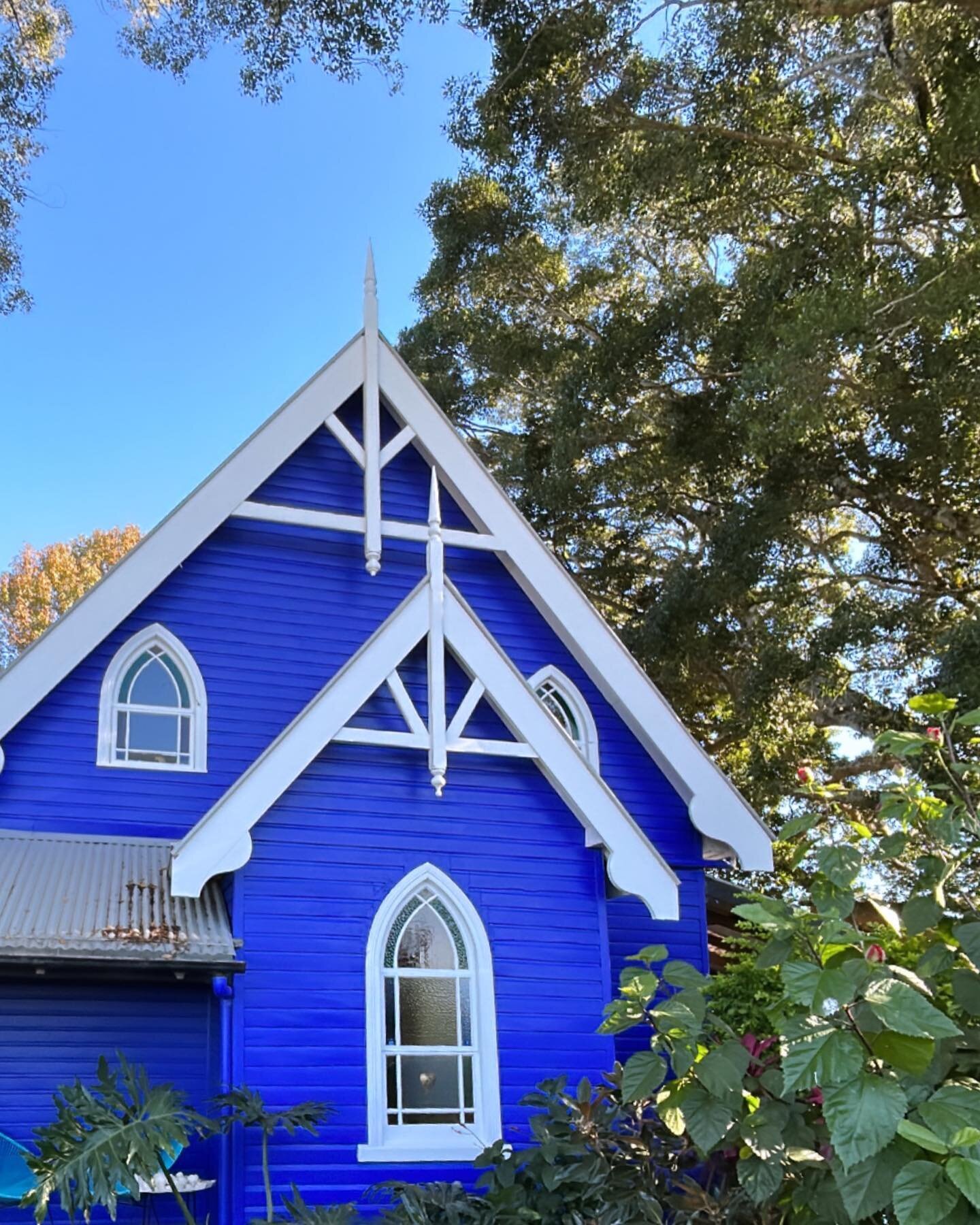 Just finished this blue church in rose bank, grateful to do such a fun job 🎨