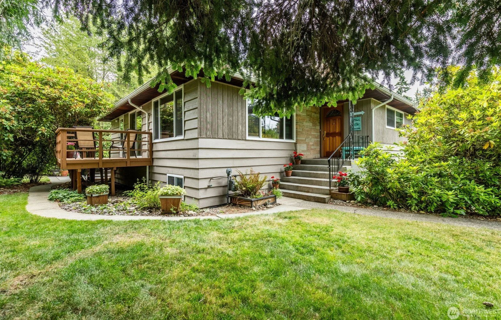 SOLD - 22531 92 Ave W, Edmonds, WA 98020