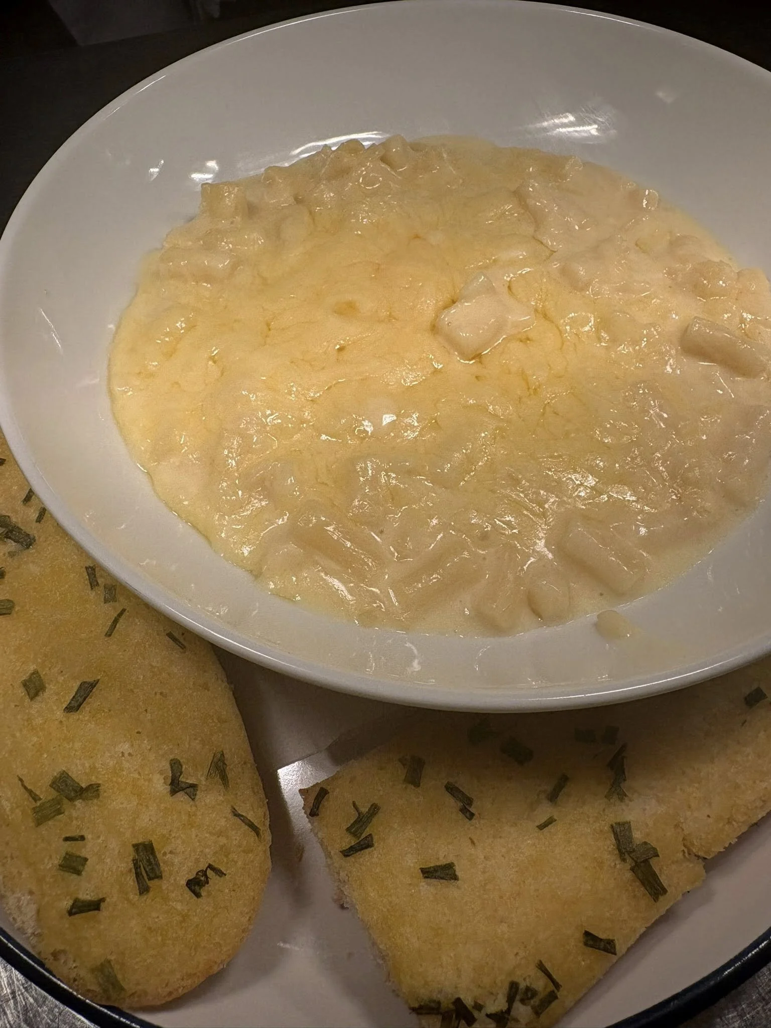 Homemade Macaroni Cheese and Garlic Bread