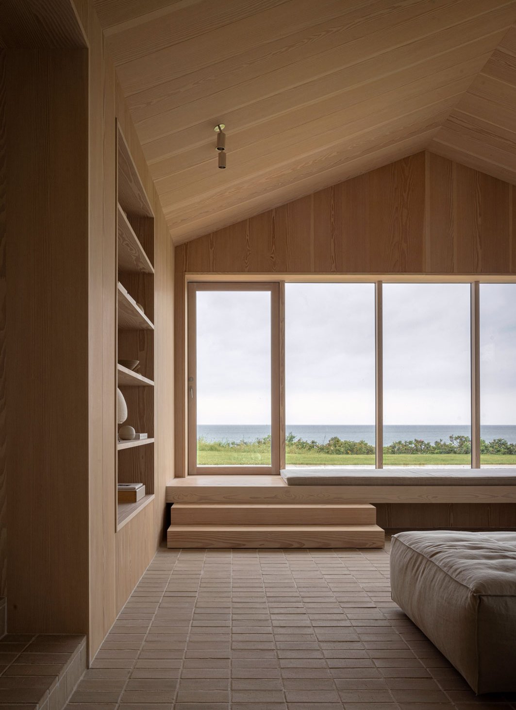 wwwNorm-Architects_HEATHERHILL-BEACH-HOUSE_2023_JBP_16.jpg