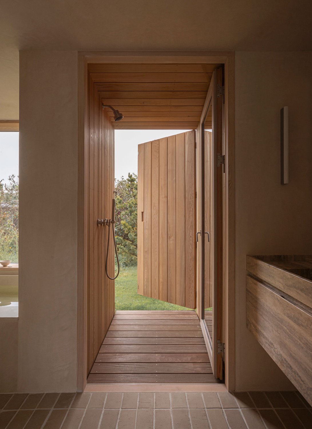 Norm-Architects_HEATHERHILL-BEACH-HOUSE_2023_JBP_37.jpg