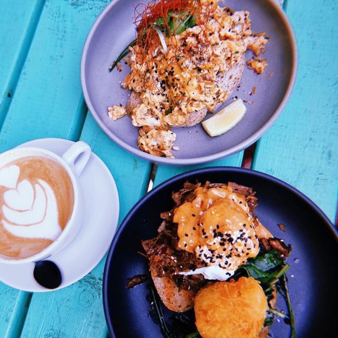 Two of our finest 👌

💙 Chilli Crab Scramble
💙 Brisket Benny

📸: @tiaradile