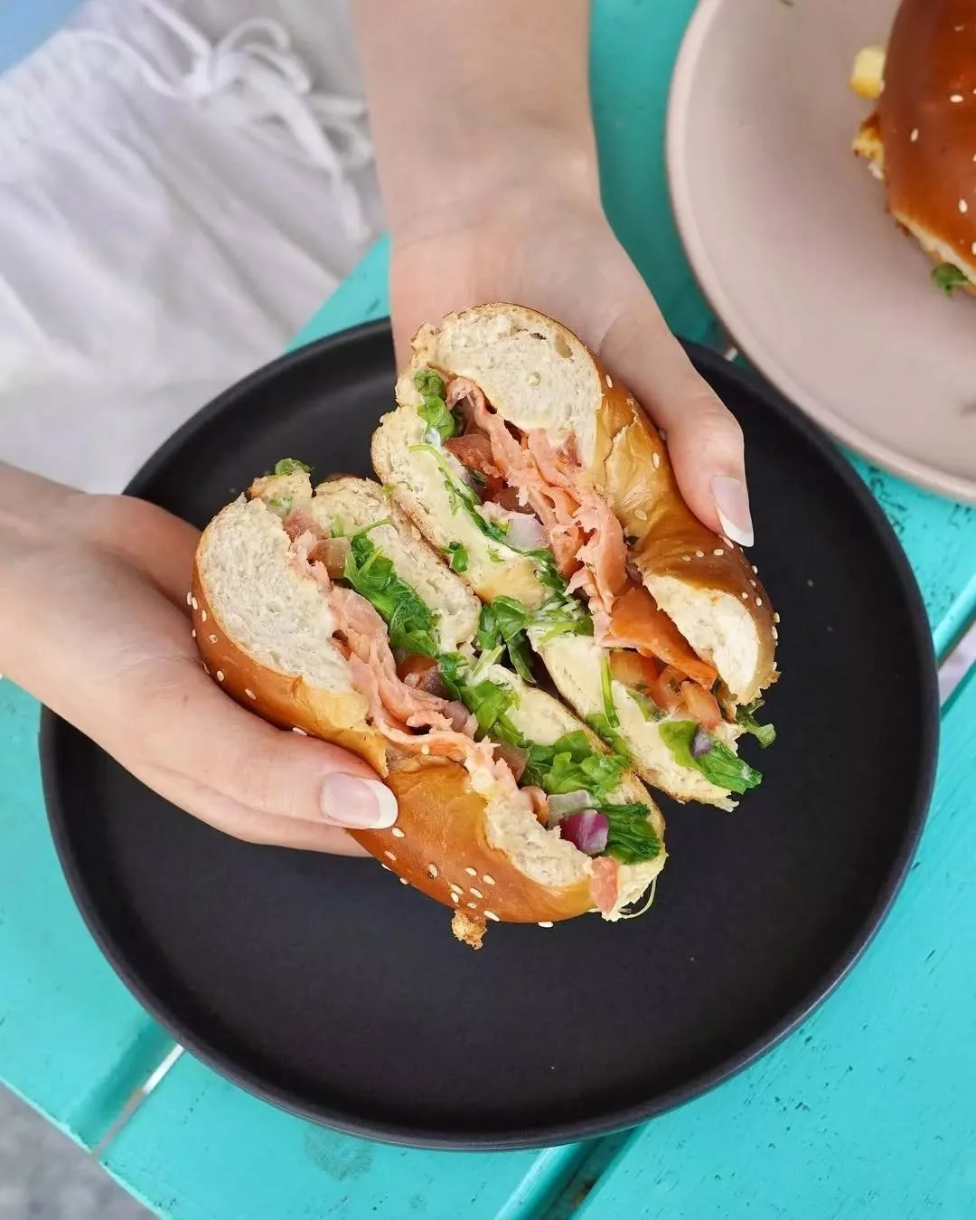 Running late? Don&rsquo;t skip breakfast, our bagels are ready when you are.

📷: @simoneeats.perth