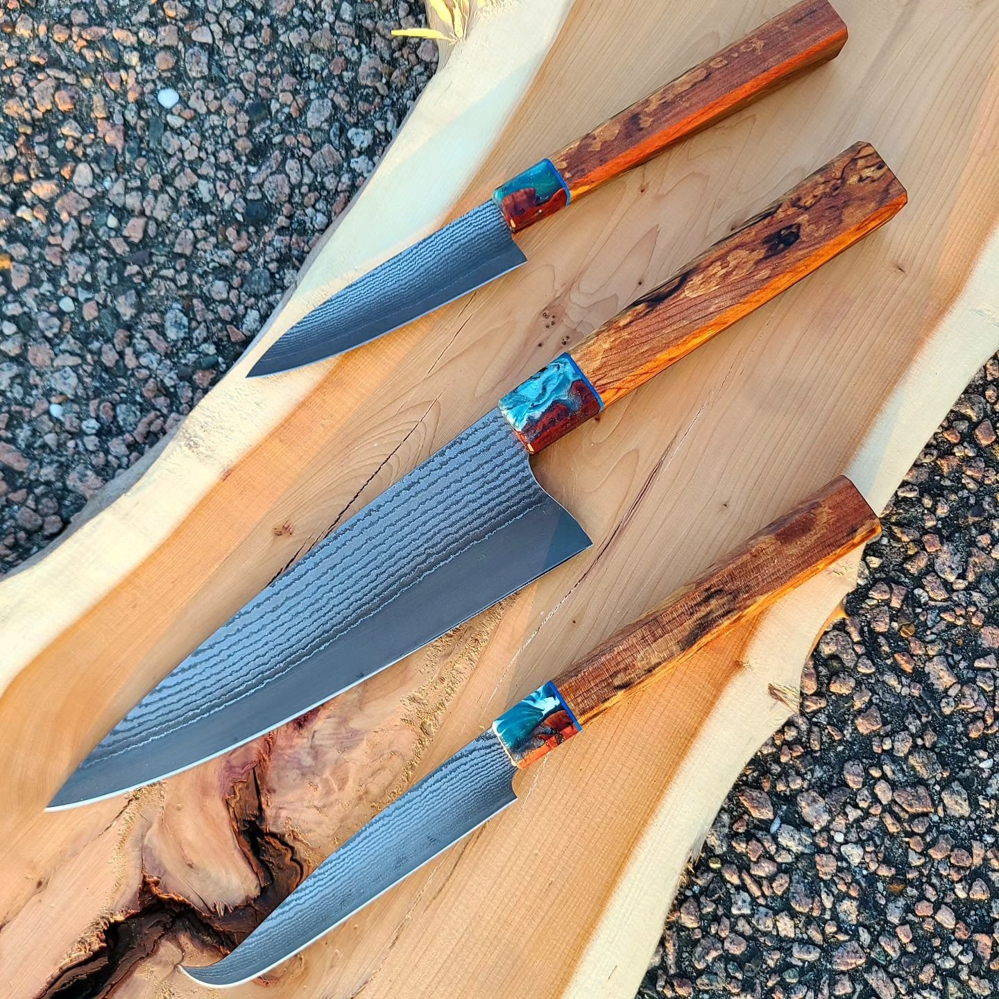 Few knives I just finished in time for my daughter before she goes off to university tomorrow.