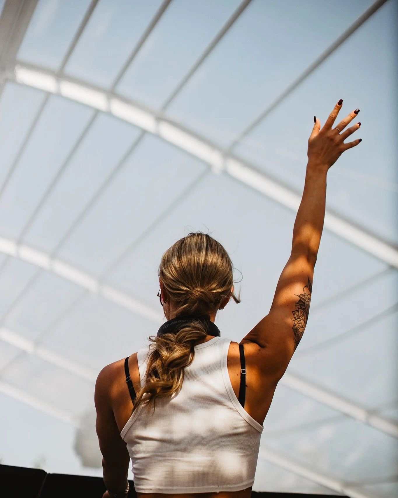 HALLOOOOOO, ZON! 👋
Wij voelen de zomer al kriebelen en dromen weg naar 7 juni! ✨💛

🚨 Ticketsale is op volle toeren! Heb jij jouw kaartje al gescoord? Fix &lsquo;m nu: buitensporigfestival.nl

#Buitensporig2025 #HelloSun #FestivalSeason #LetsGo #va